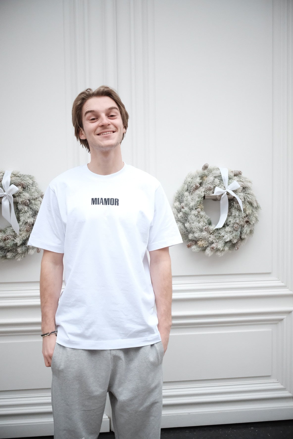 Miamor unisex T-shirt wit - zwart logo op de voorkant