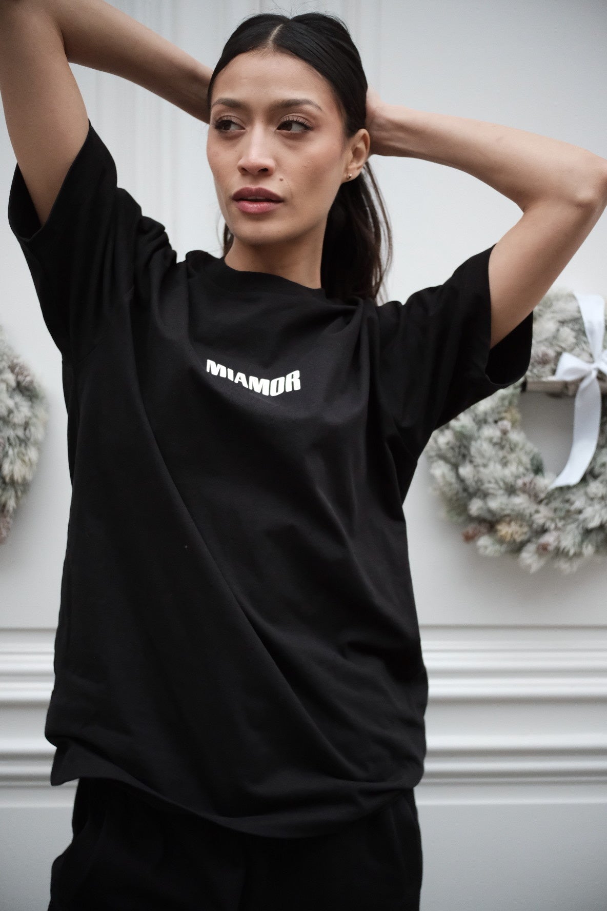 Miamor unisex T-shirt zwart - logo op de voorkant