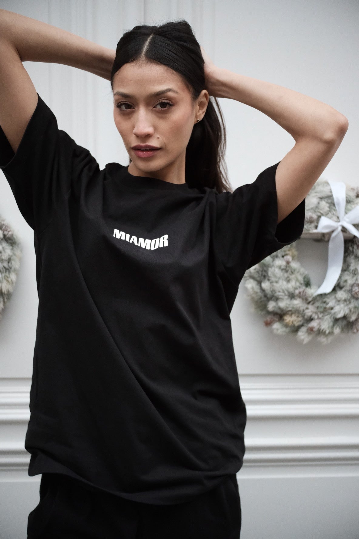 Miamor unisex T-shirt zwart - logo op de voorkant