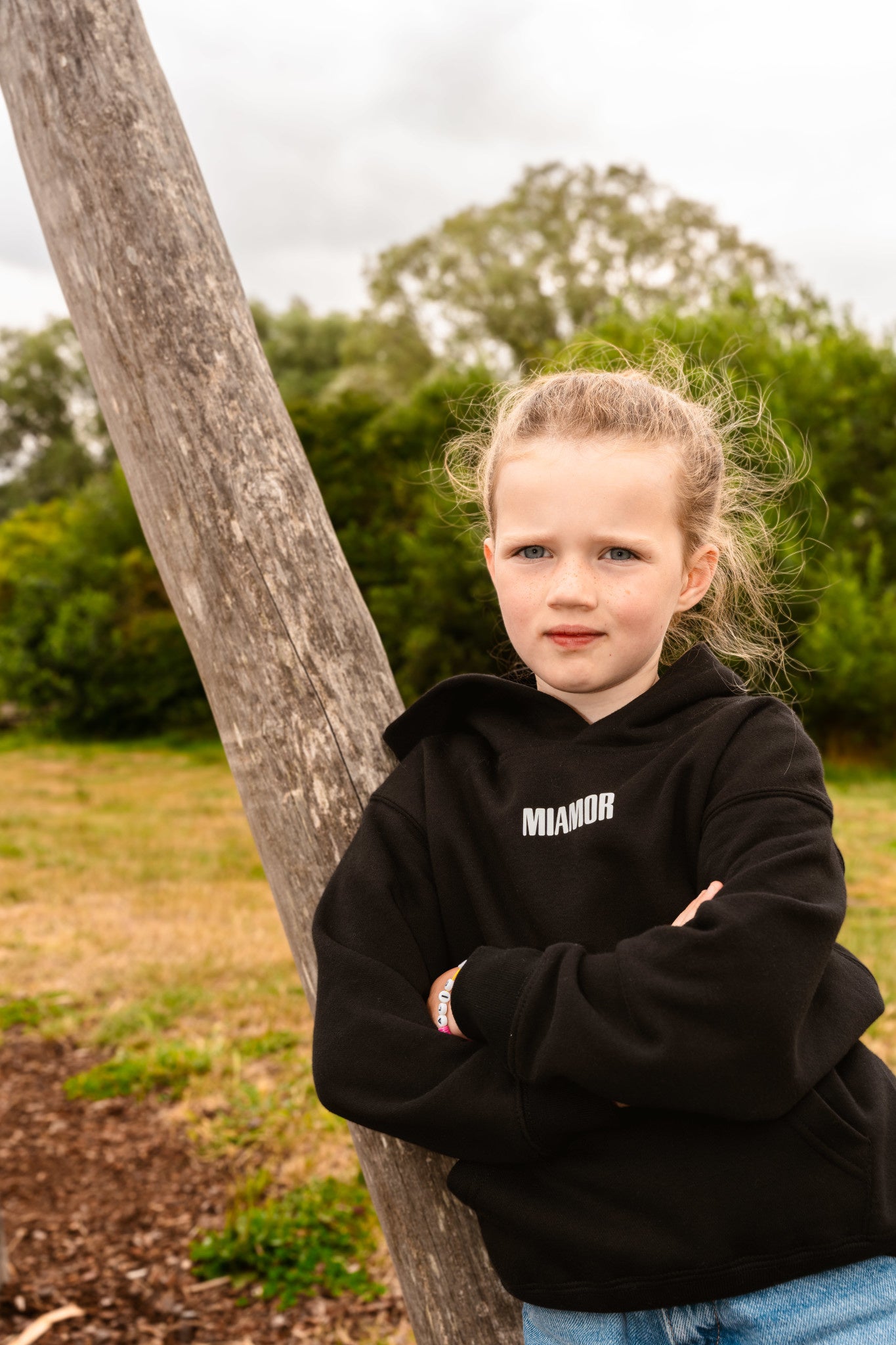 Mini sweat à capuche Miamor - noir et blanc