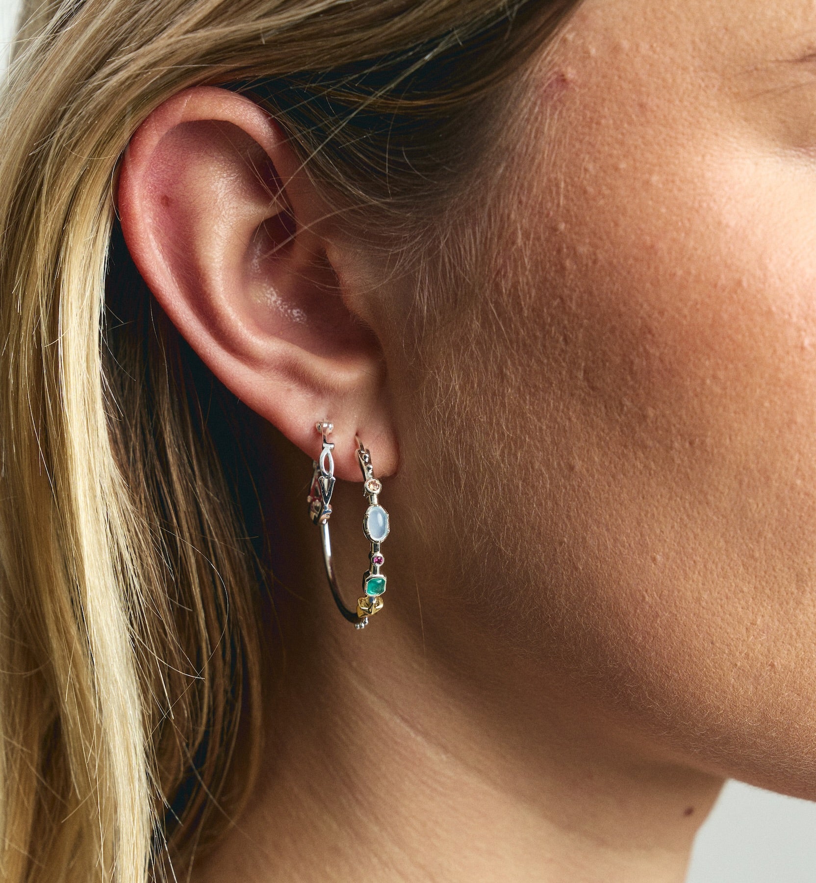 Big storybook hoop earrings - Silver
