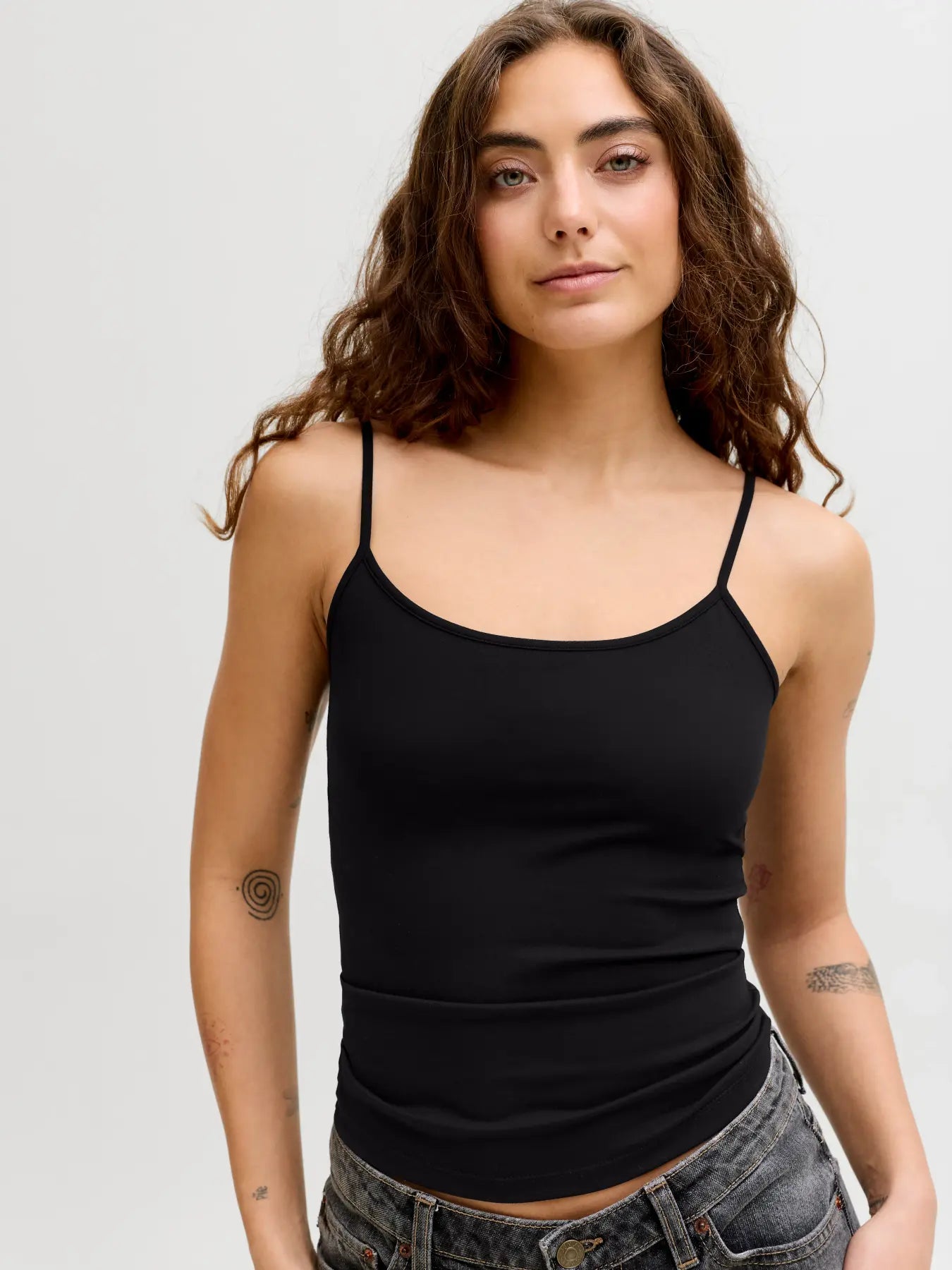 JXSANIA SINGLET TOP - BLACK