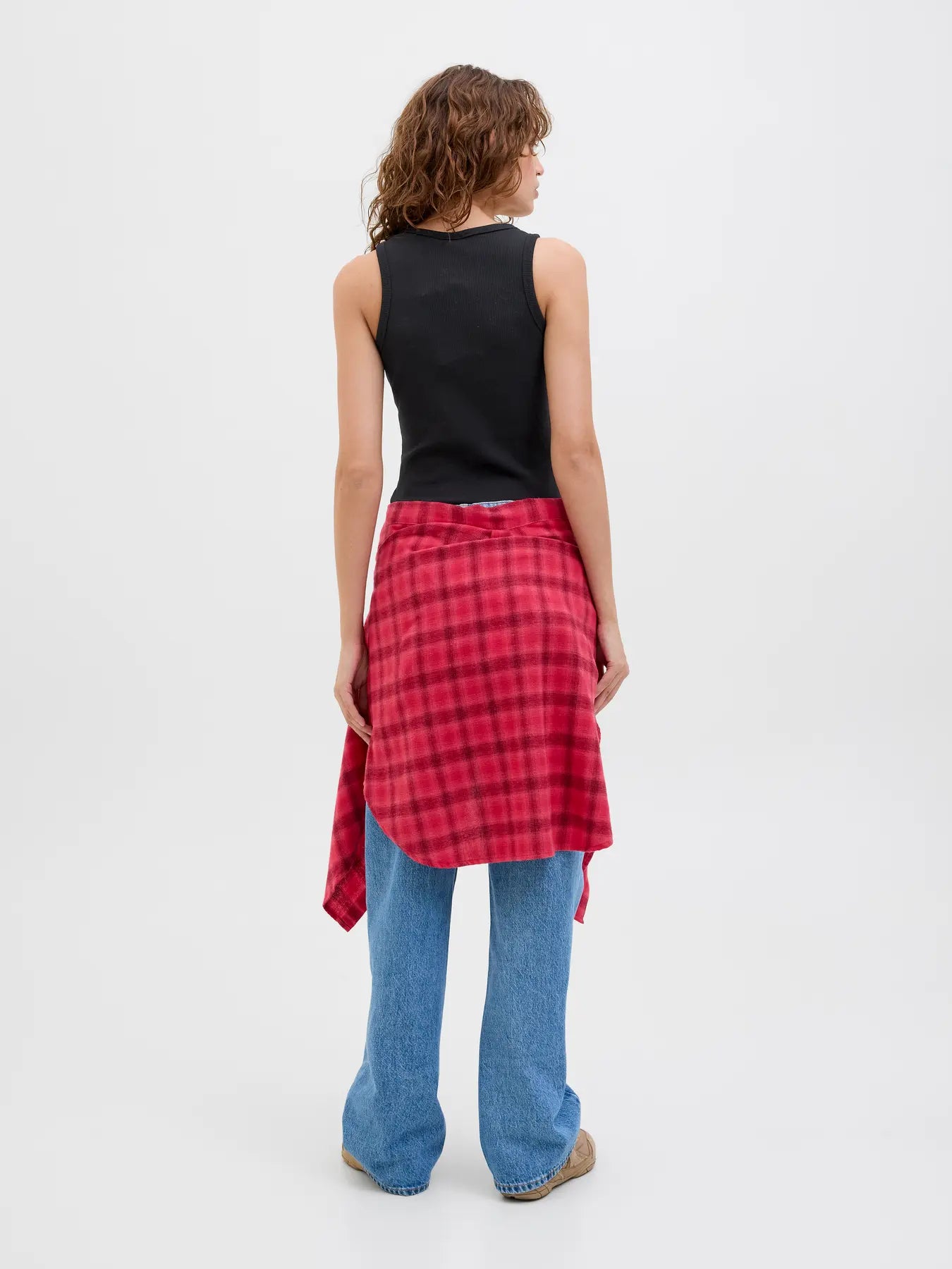 JXFRIDA U-NECK TOP - BLACK