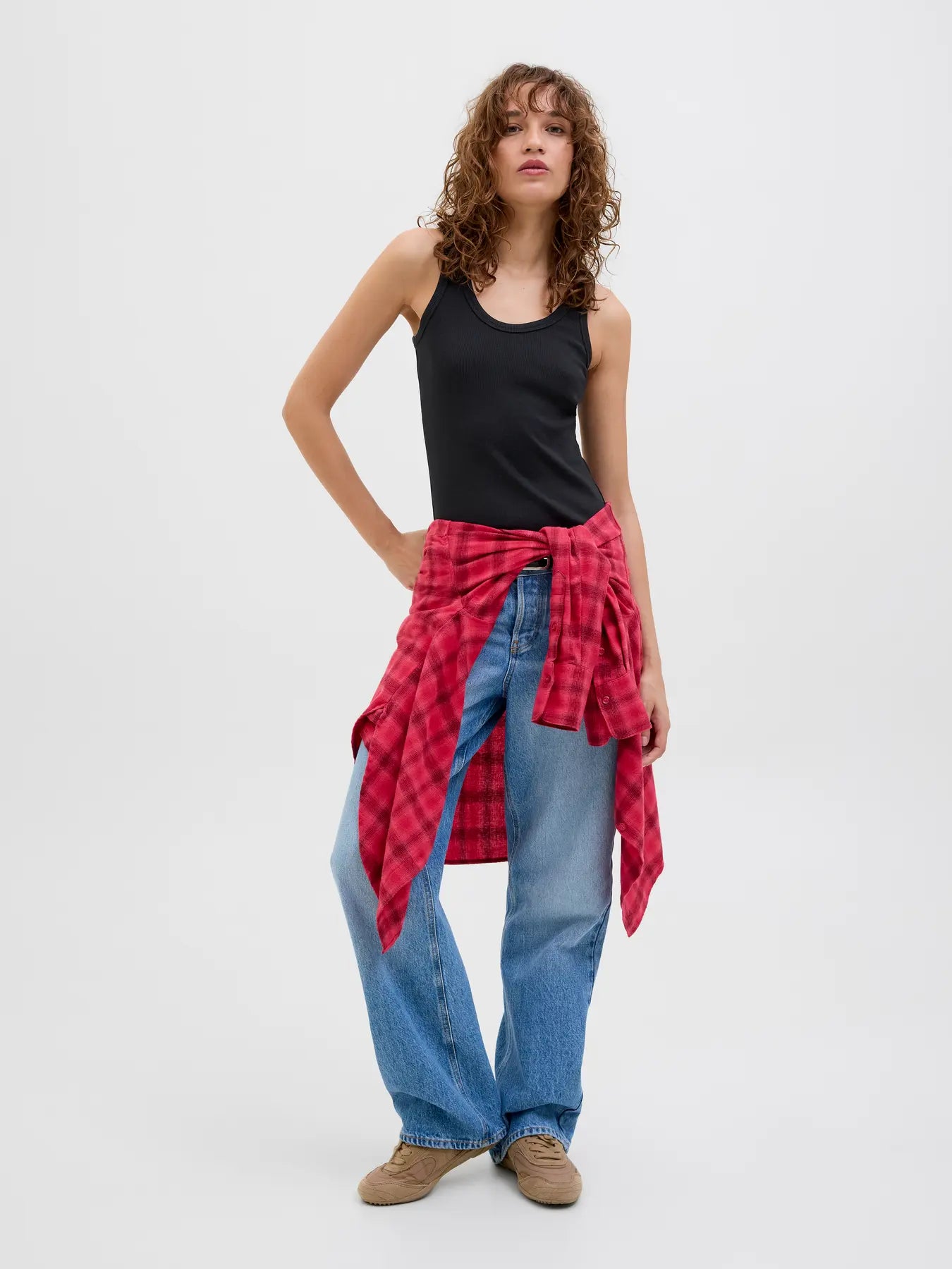 JXFRIDA U-NECK TOP - BLACK