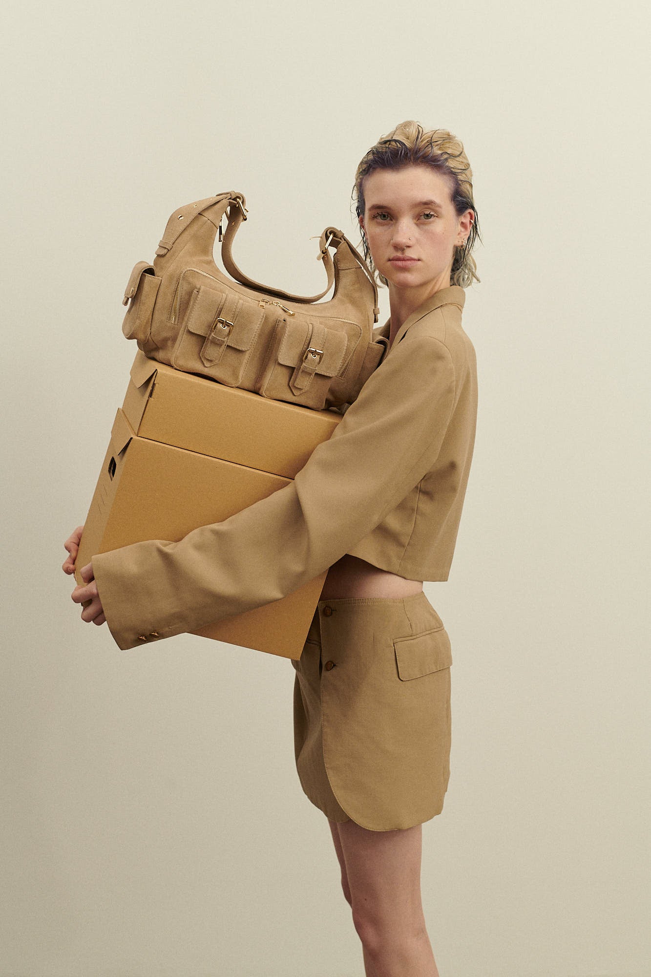 Sally Buckle Suede Beige w. Gold