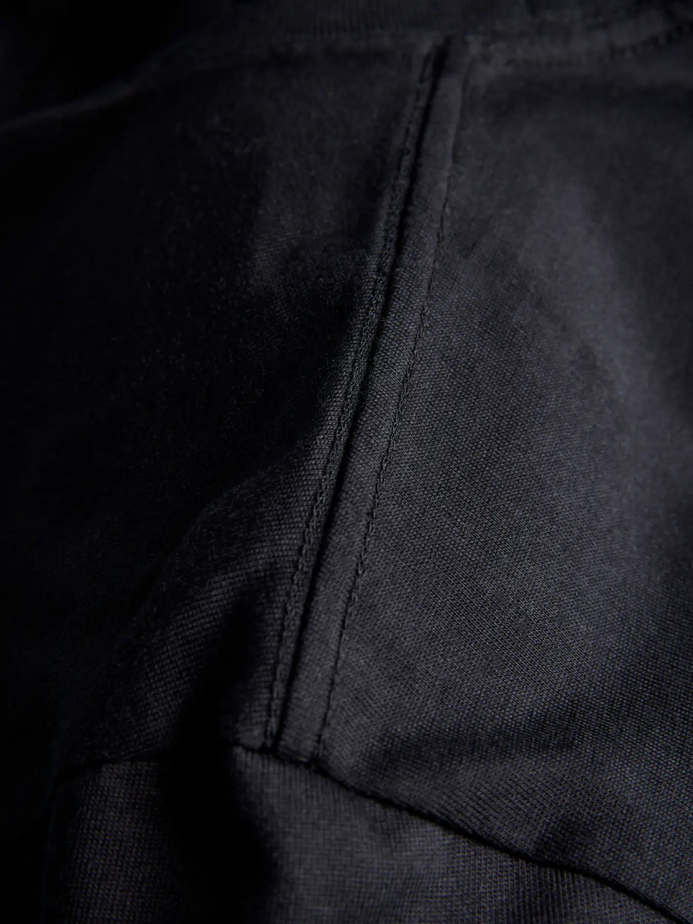 JXSOPHIA BOXY SS TEE - BLACK