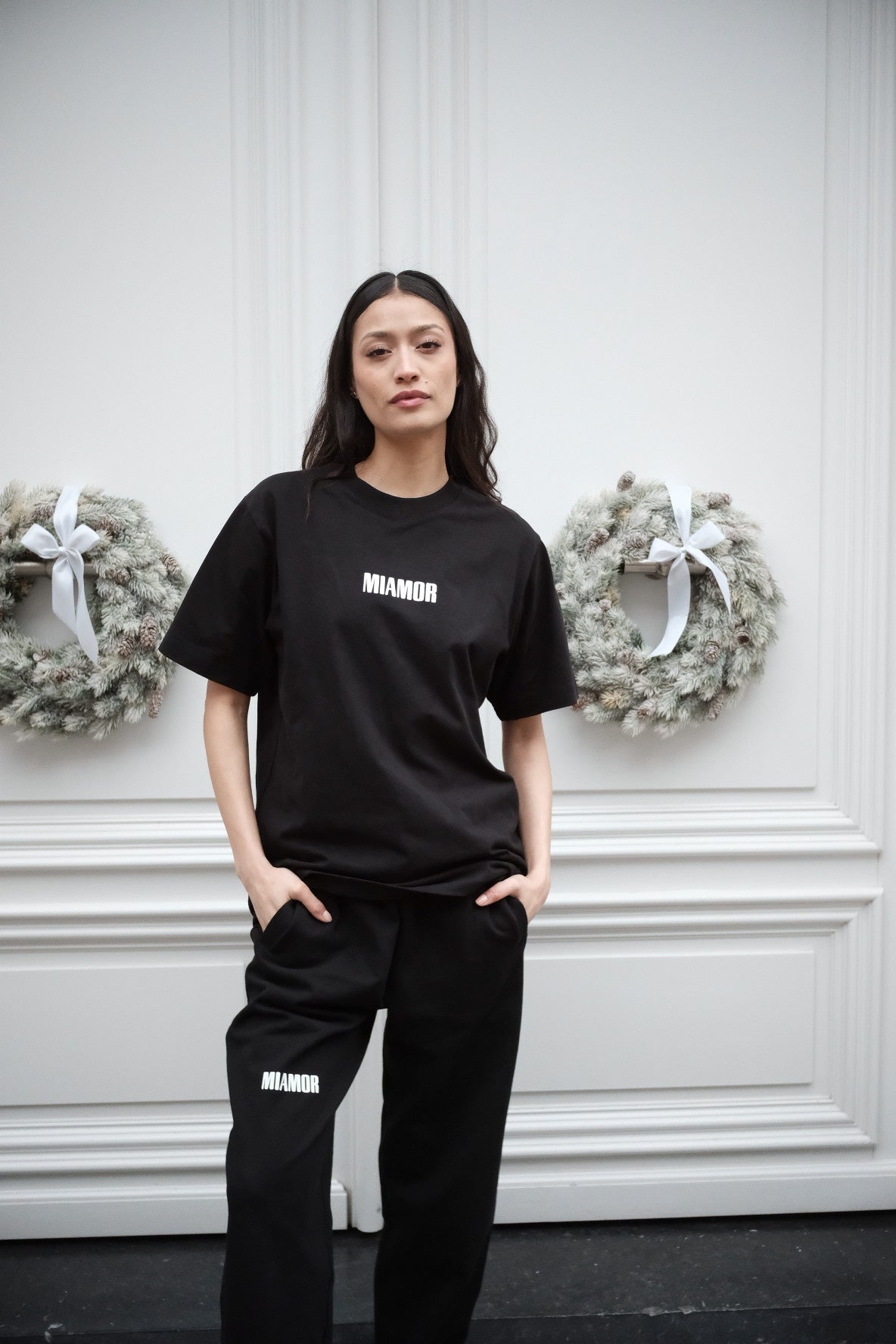 Miamor unisex T-shirt zwart - logo op de voorkant