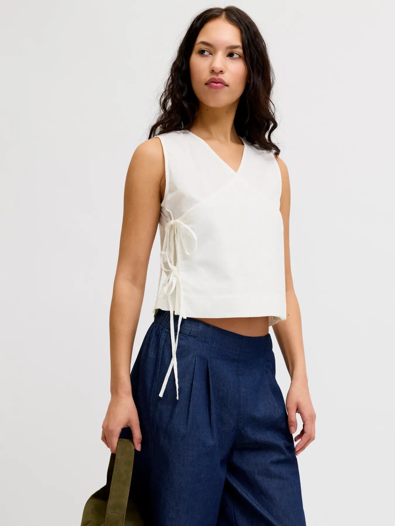 JXALIA STRUCTURED WRAP TOP - BLANC DE BLANC