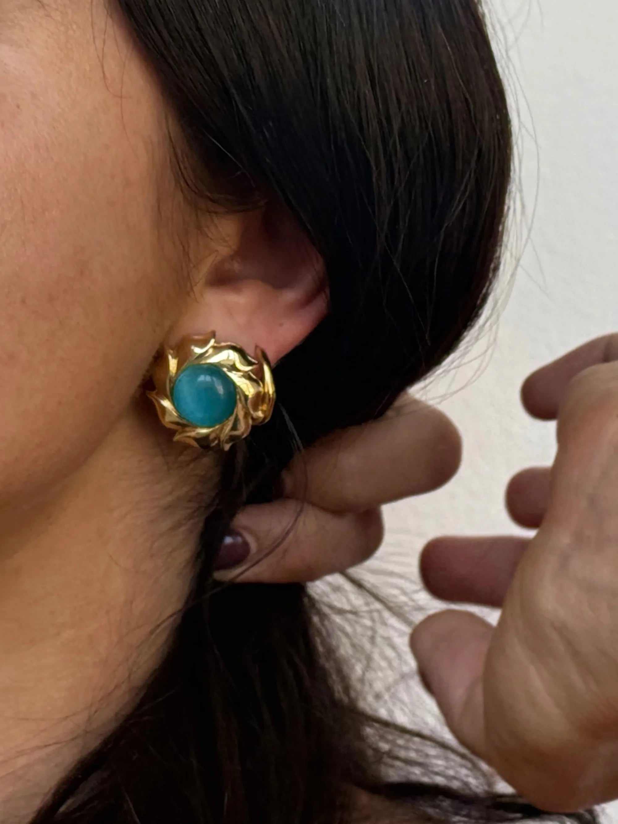 Blue dot earrings - Blue