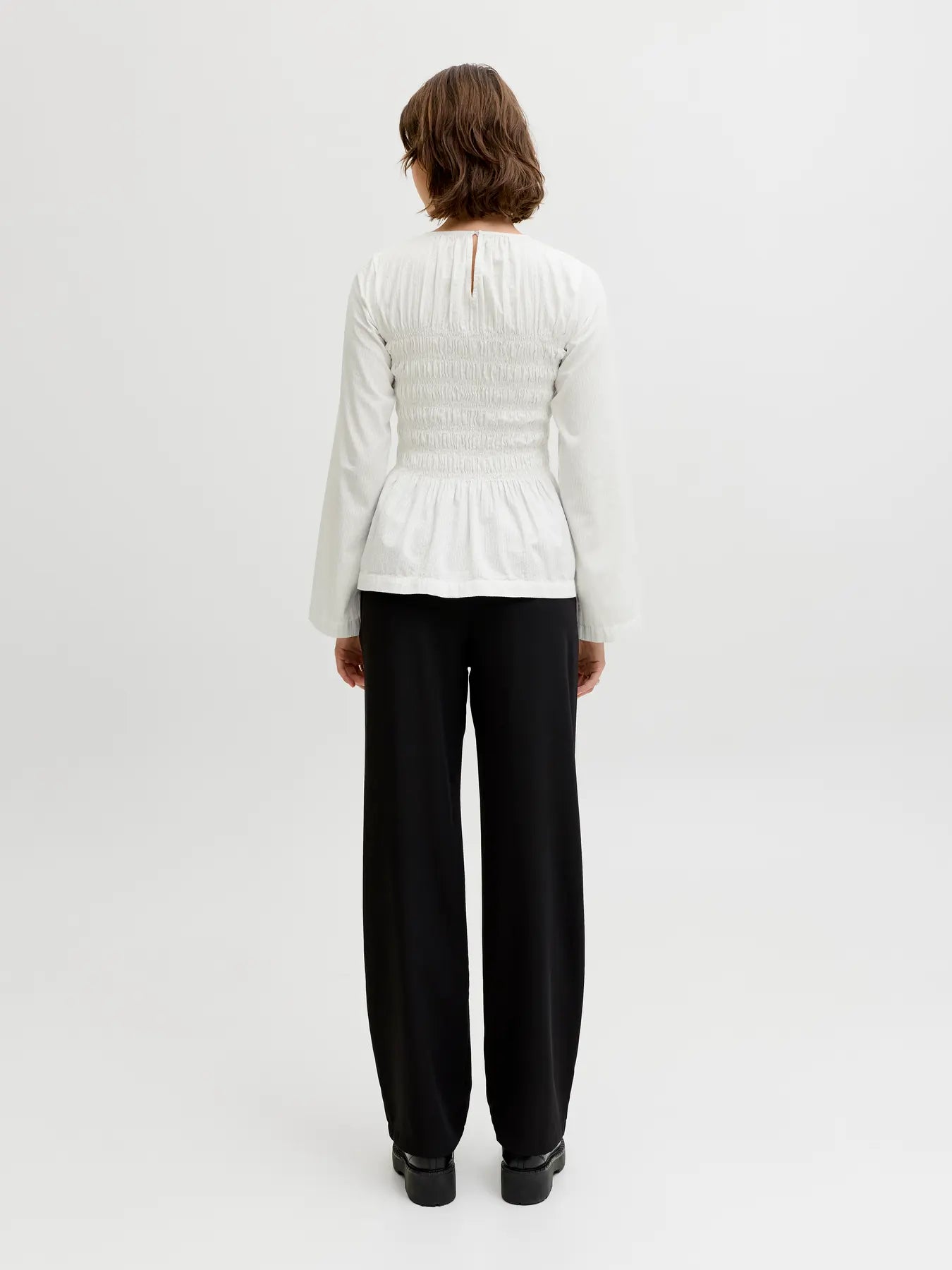 JXLINA SEERSUCKER SMOCK BLOUSE - BLANC DE BLANC