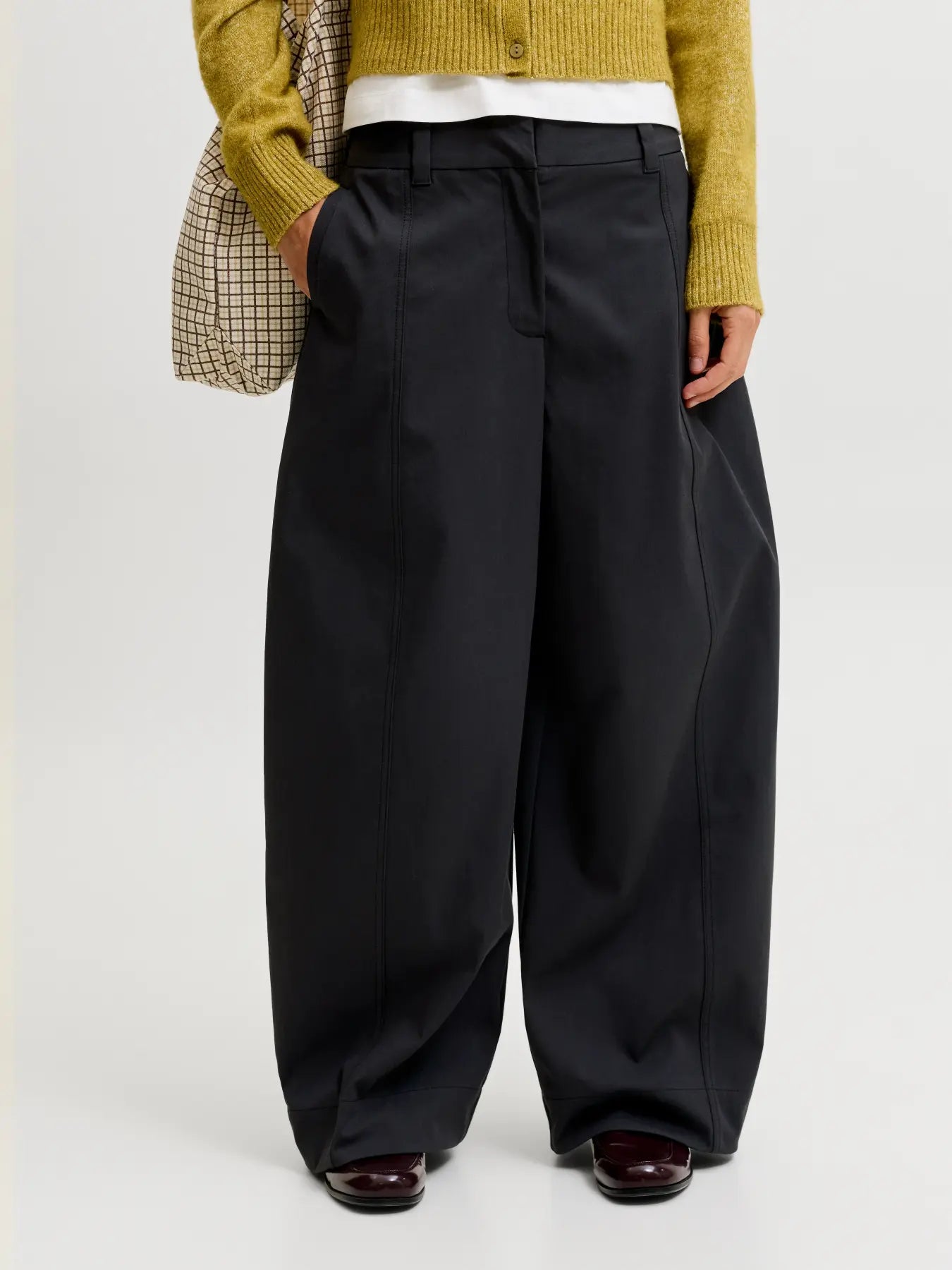 JXRUBY SUMA BAGGY BARREL - BLACK