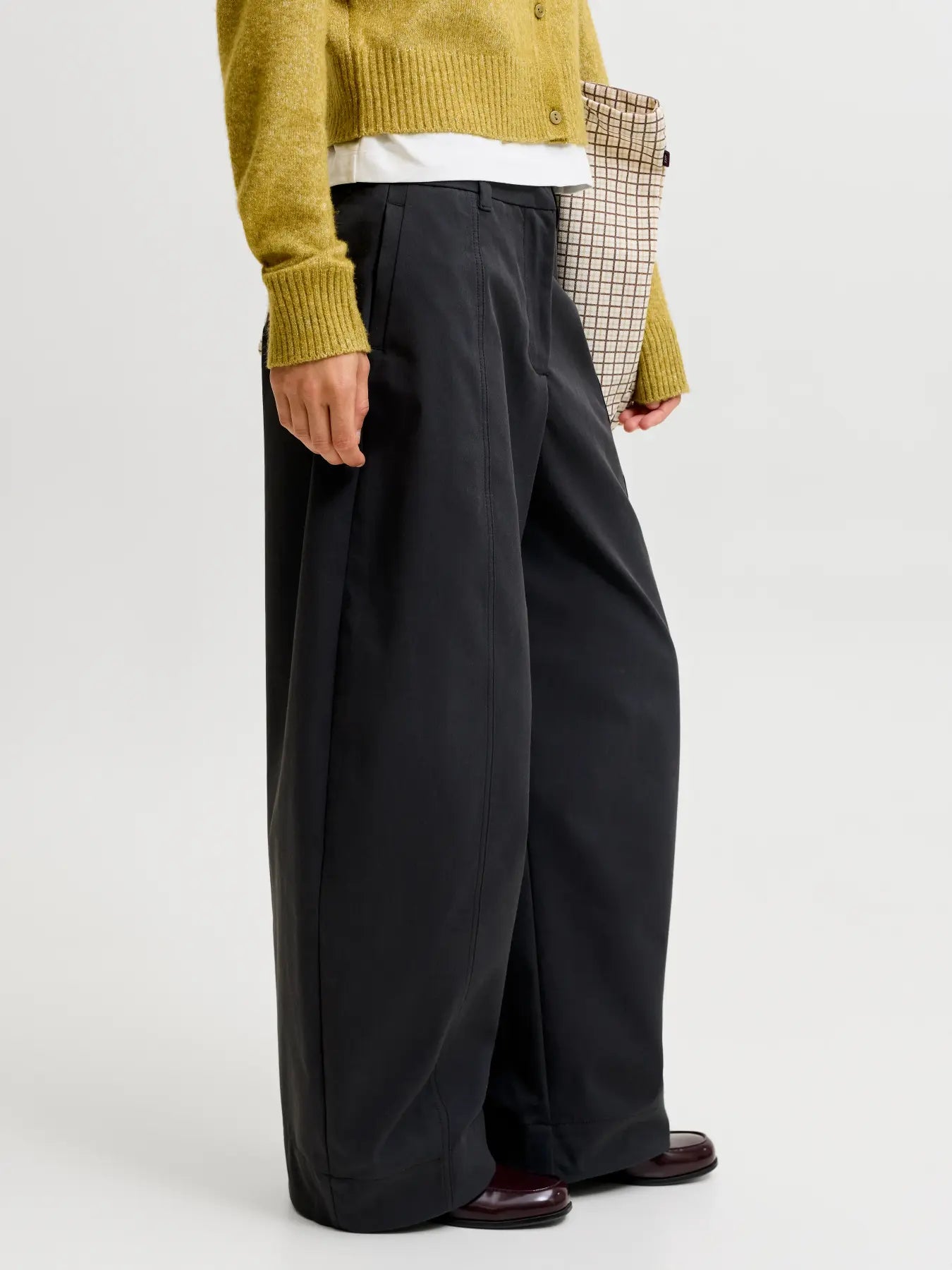 JXRUBY SUMA BAGGY BARREL - BLACK