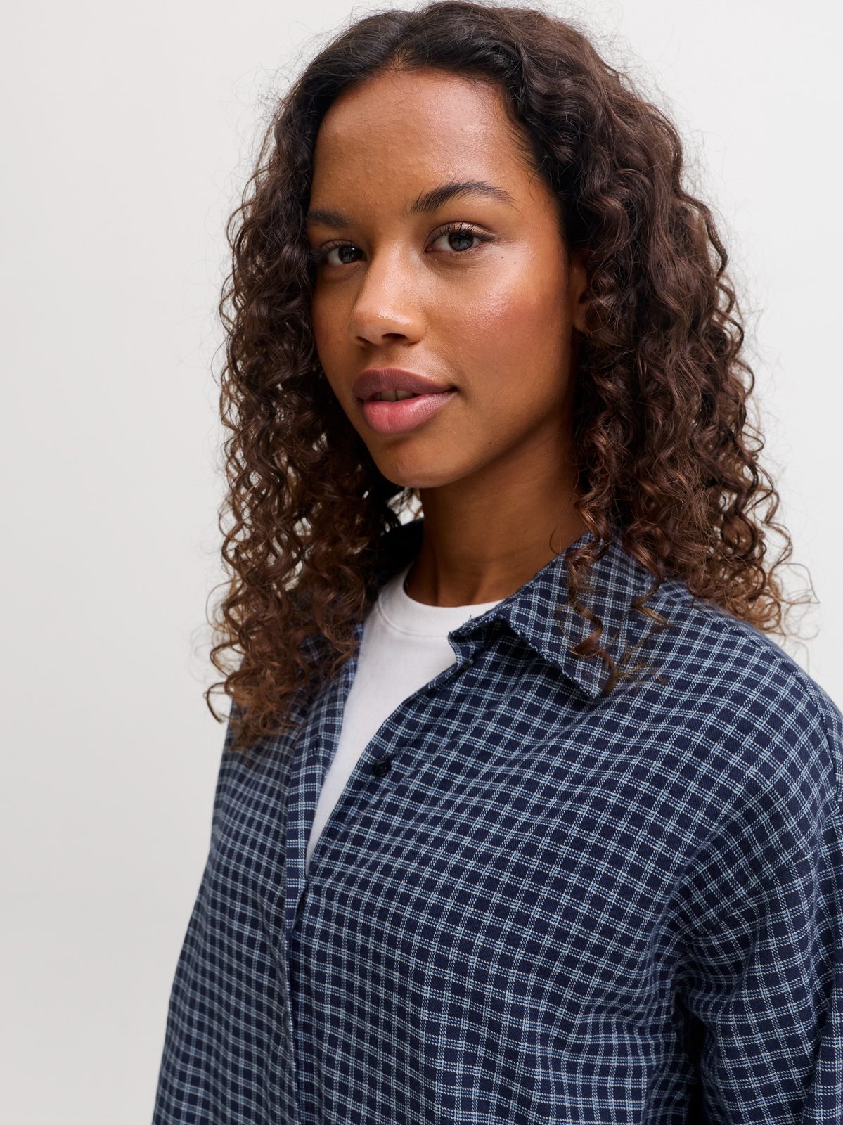 JXJAMIE CHECK FLANNEL LS SHORT SHIRT - NAVY NIGHT SKY