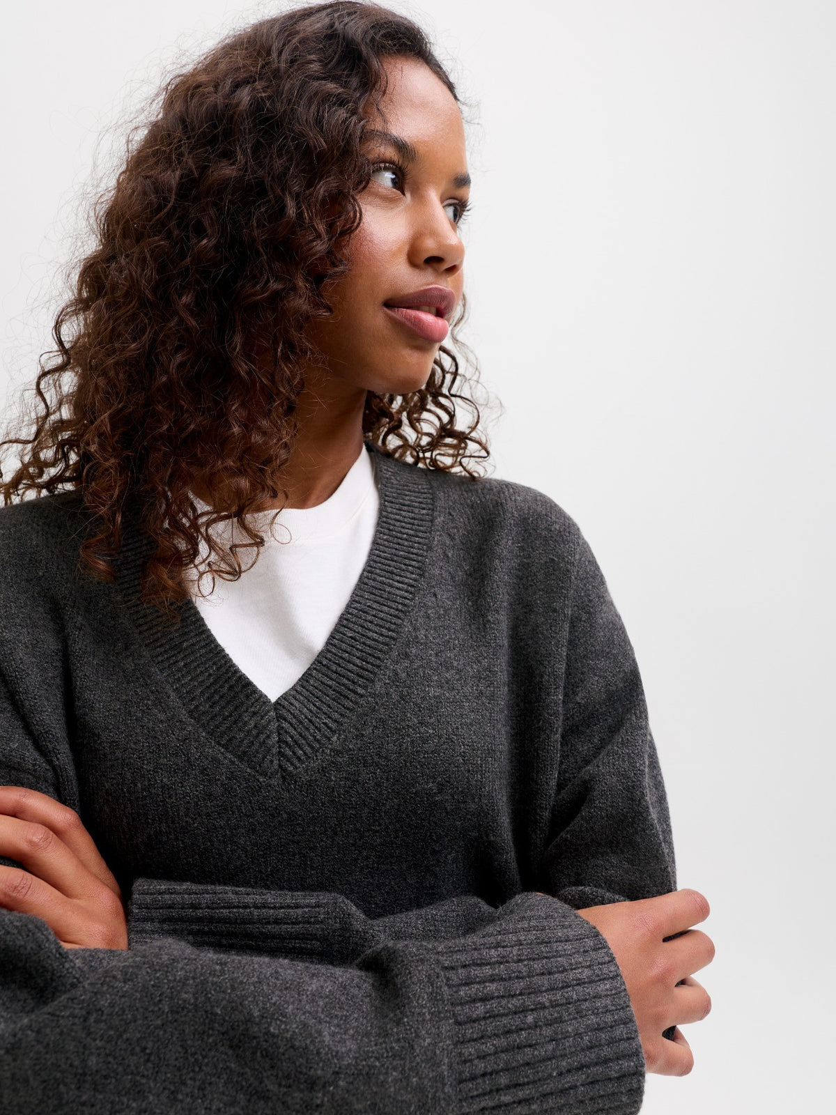 JXELSA V-NECK KNIT - DARK GREY MELANGE
