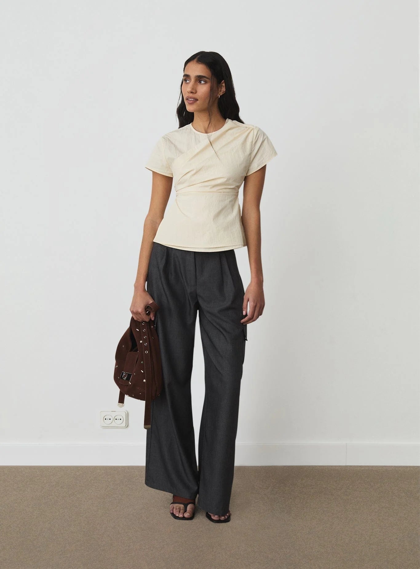 Raven asymmetric blouse - White