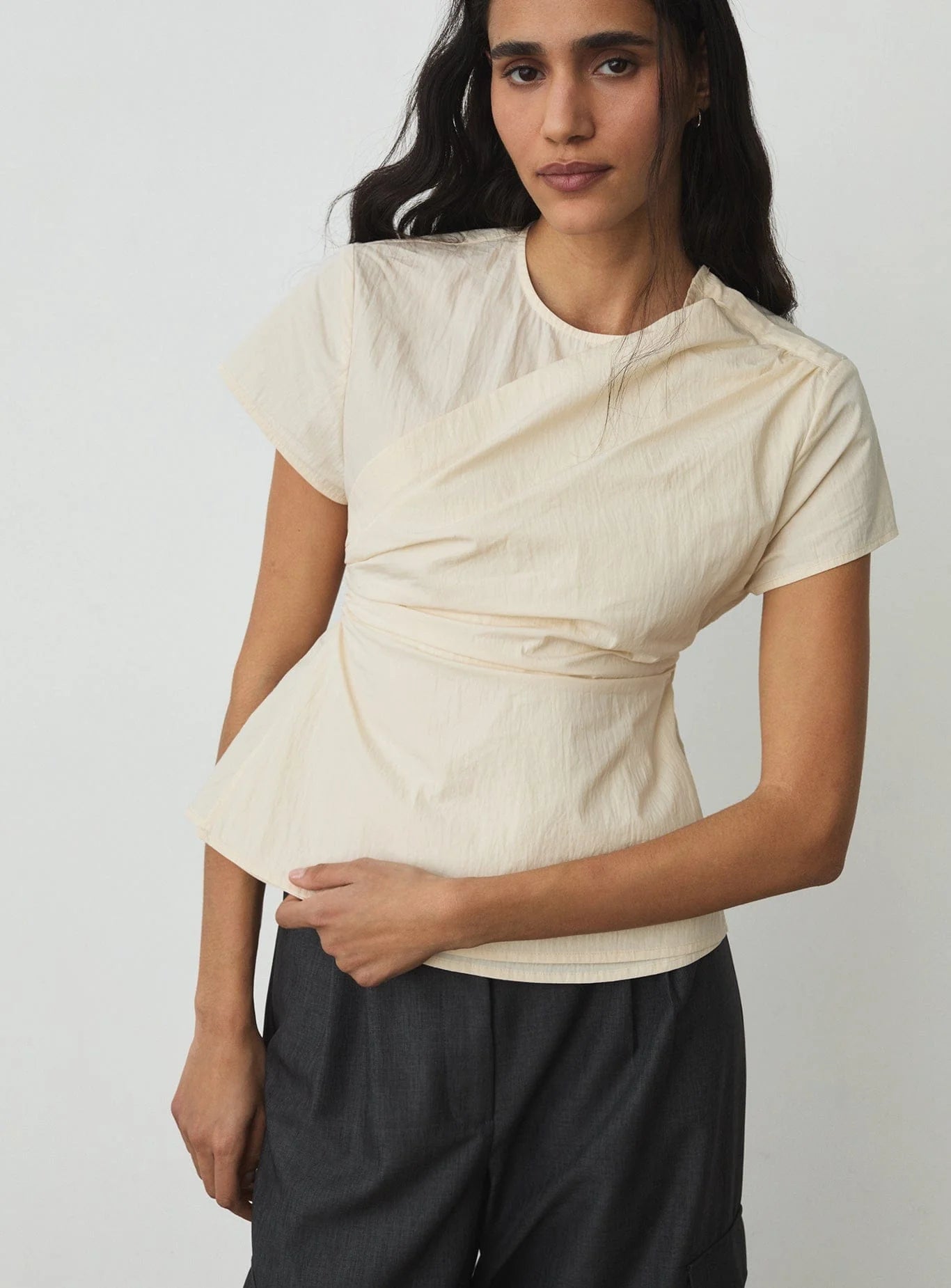 Raven asymmetric blouse - White