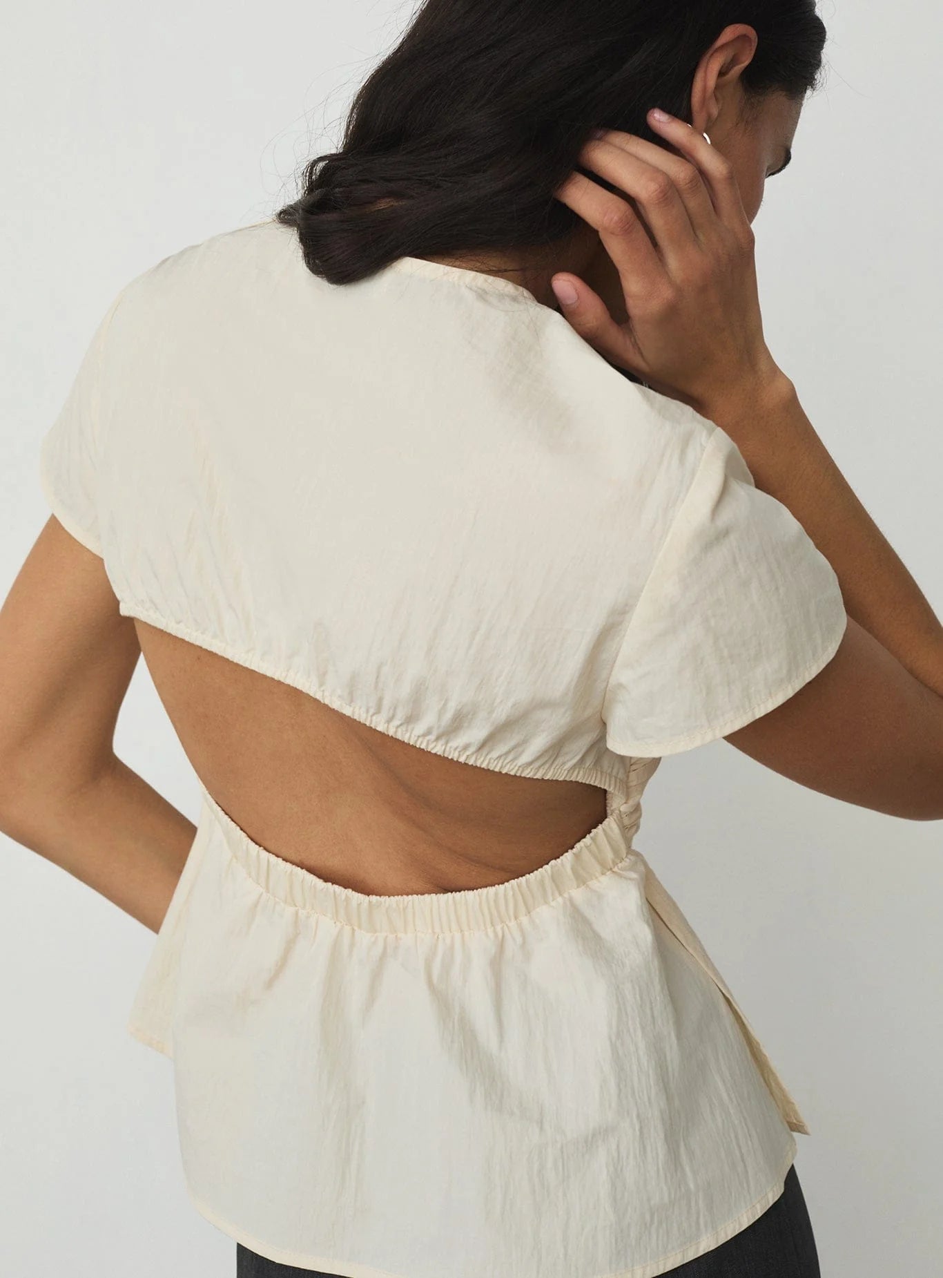 Raven asymmetric blouse - White