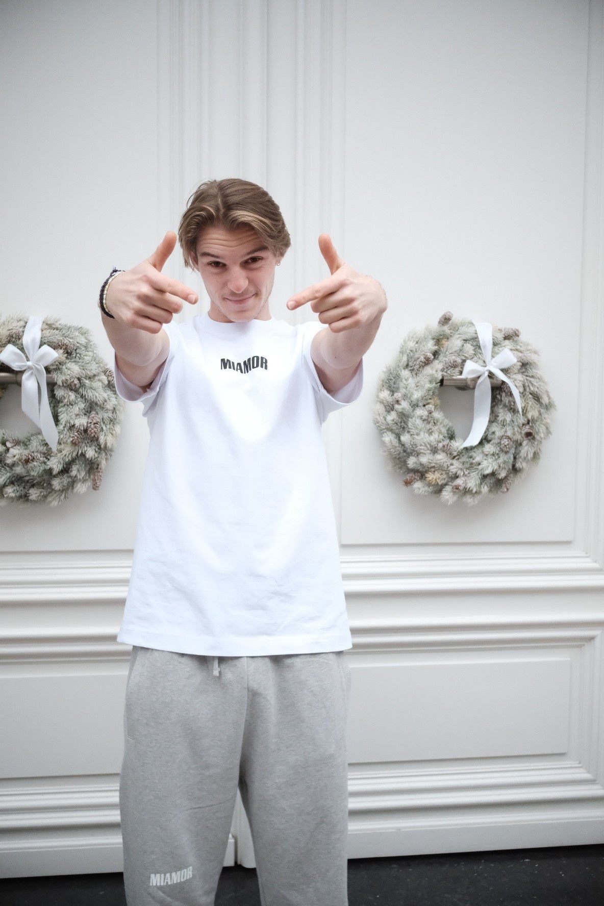 Miamor unisex T-shirt wit - zwart logo op de voorkant