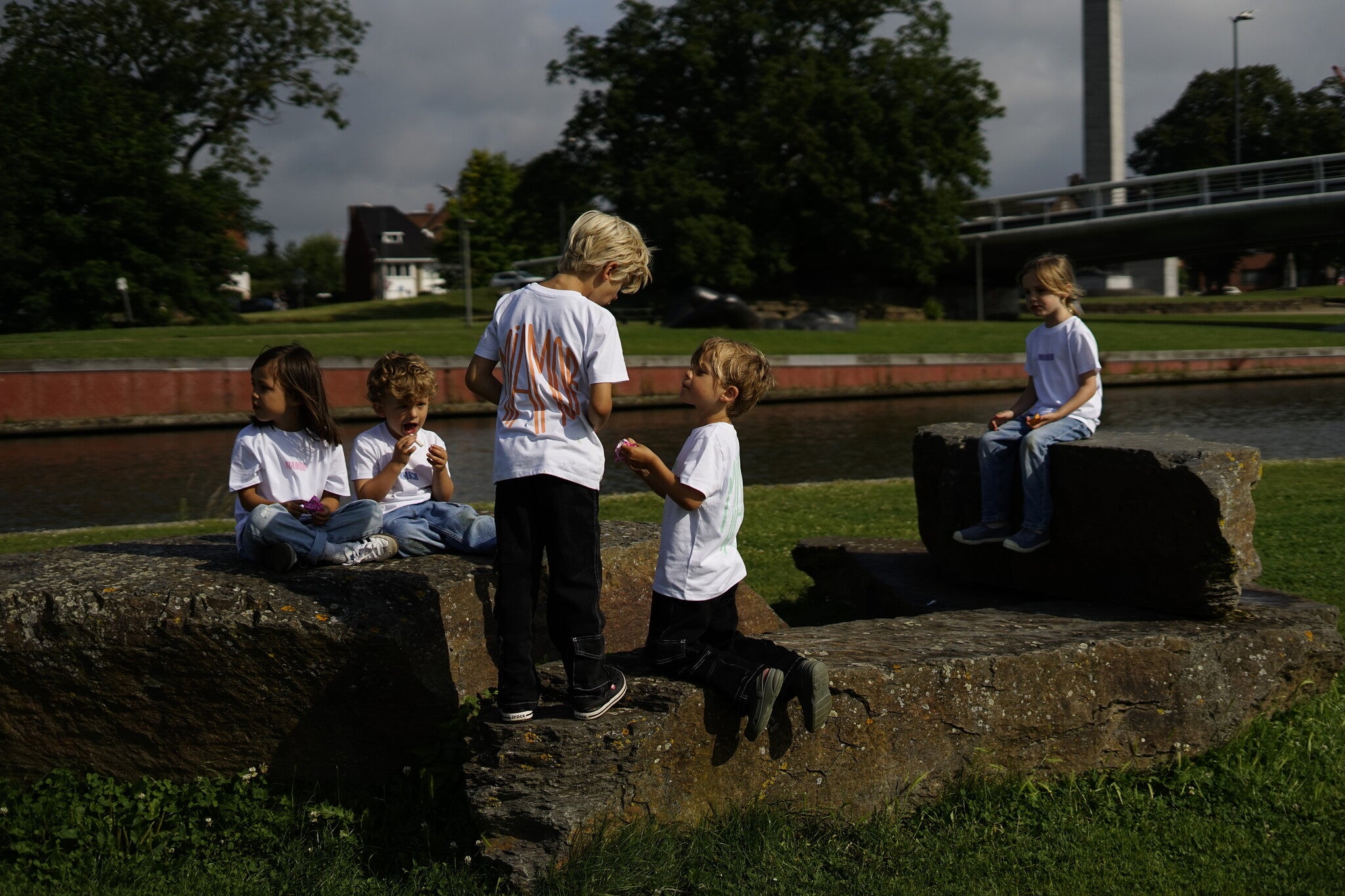 T-shirt blanc Mini Miamor - pêche