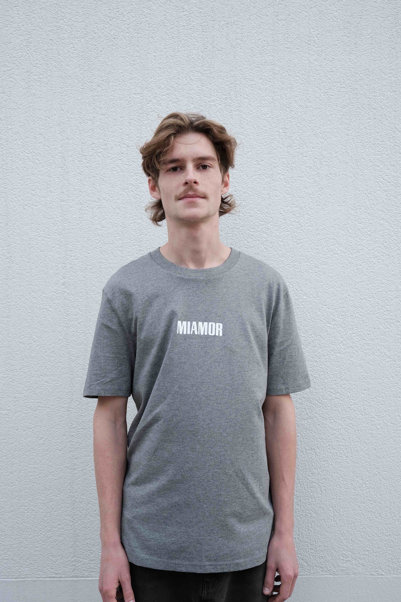 Miamor unisex T-shirt middengrijs gemêleerd met wit logo