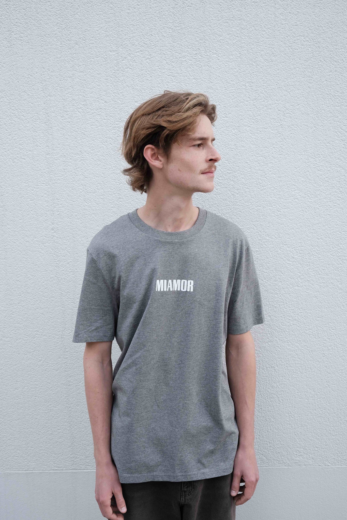 Miamor unisex T-shirt middengrijs gemêleerd met wit logo