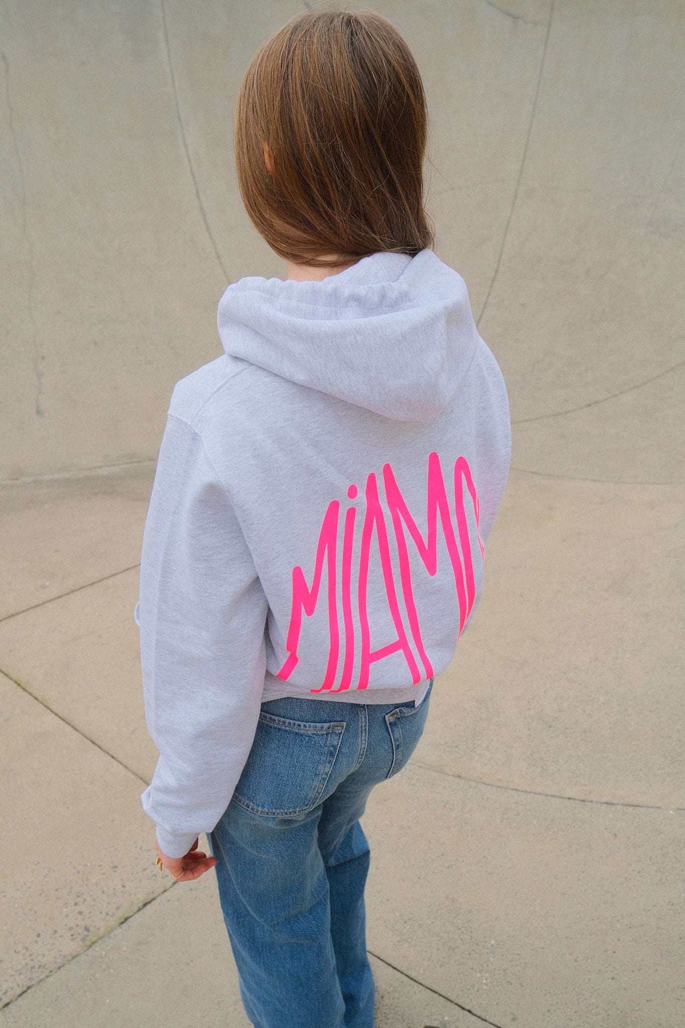 Miamor Supreme unisex hoodie - cool gemêleerd grijs - neonroze logo