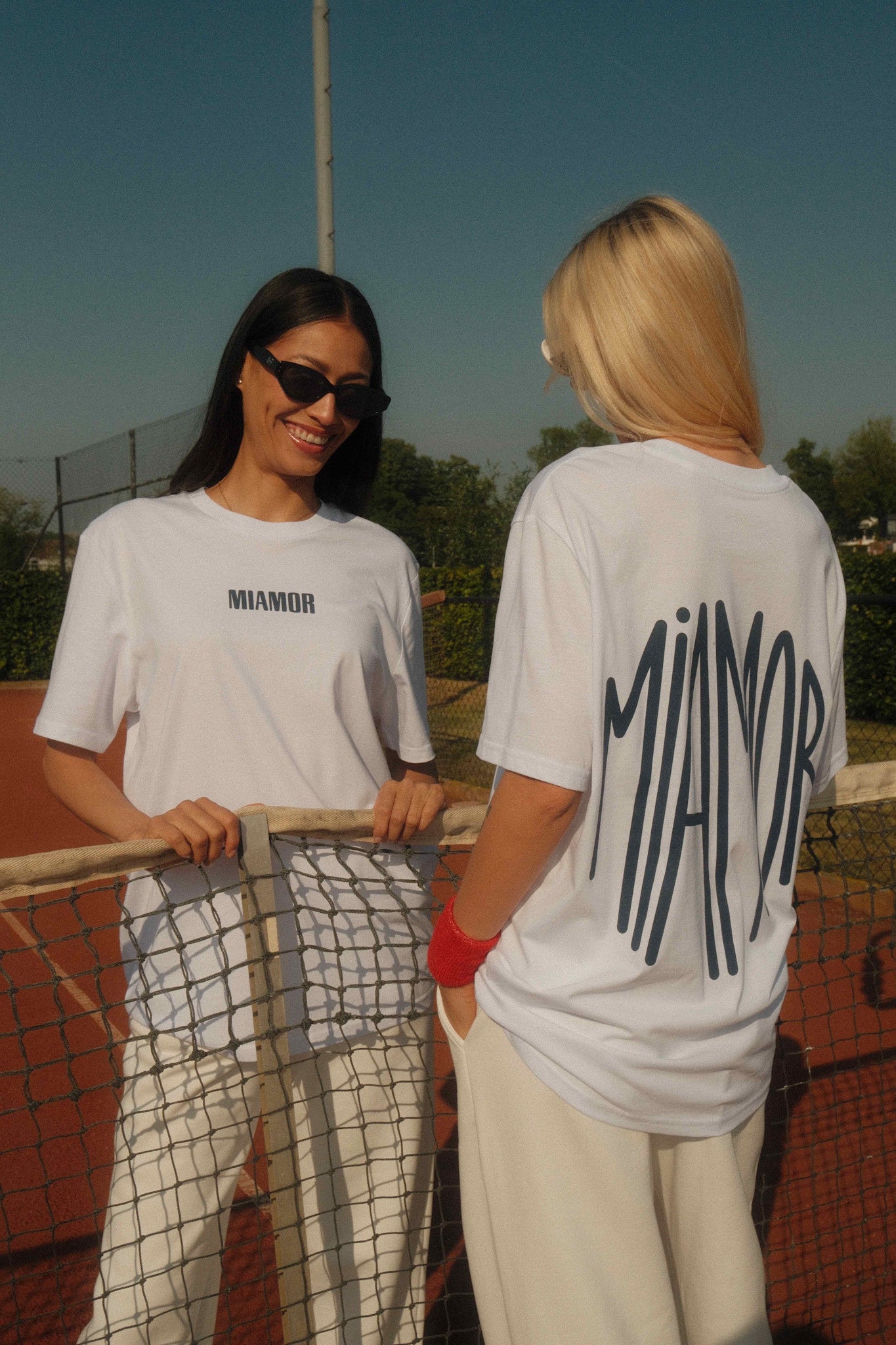 Miamor unisex T-shirt wit - marineblauw