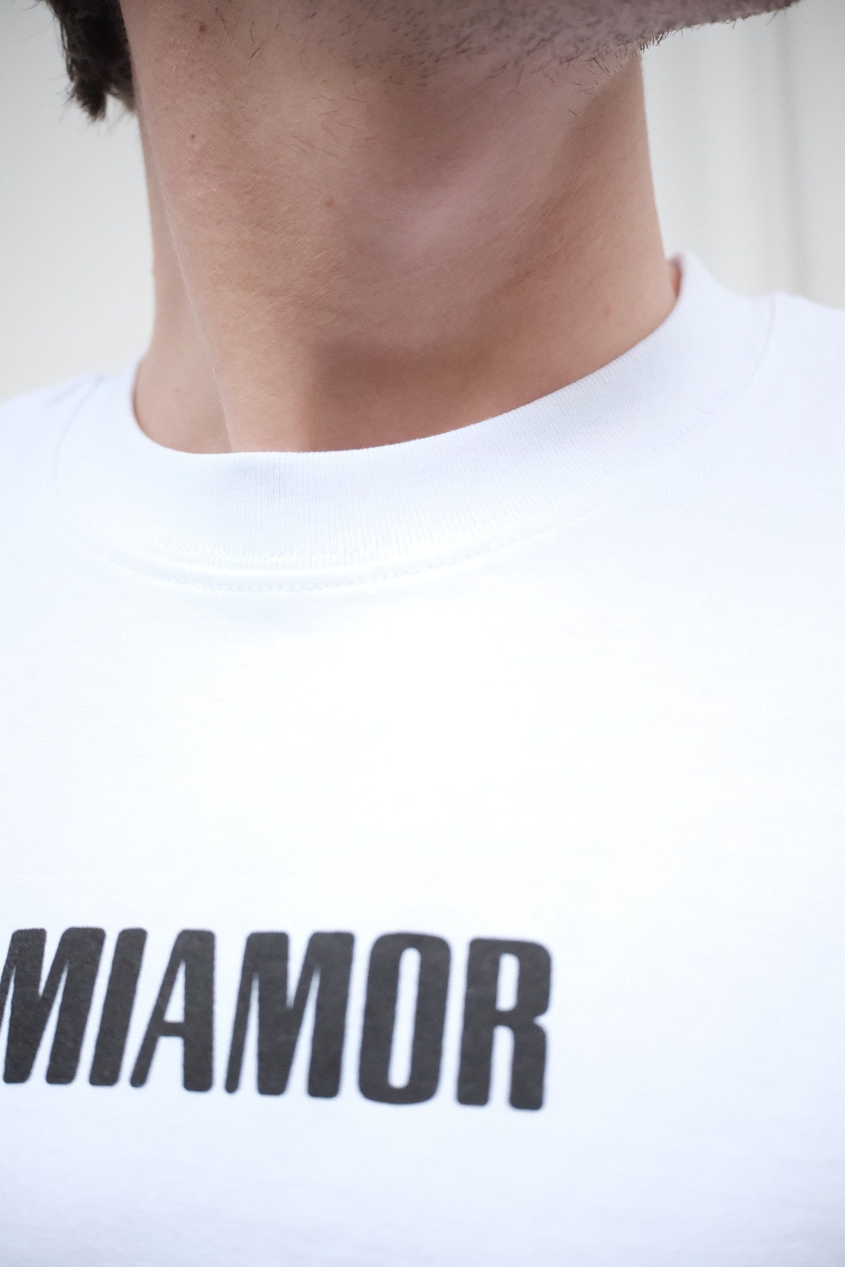 Miamor unisex T-shirt wit - zwart logo op de voorkant