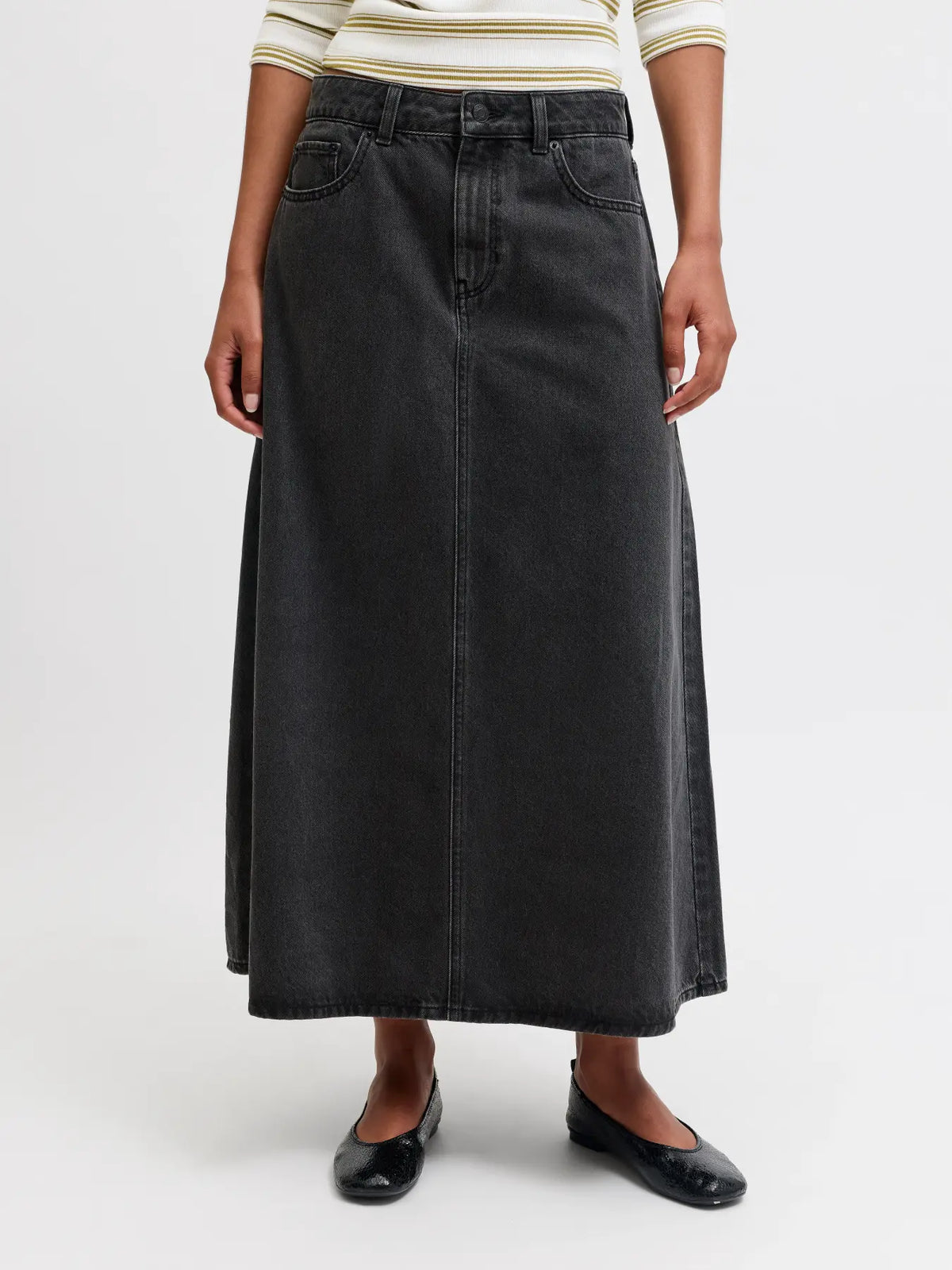 JXALEXIS LONG A-SHAPE SKIRT DNM LN - BLACK