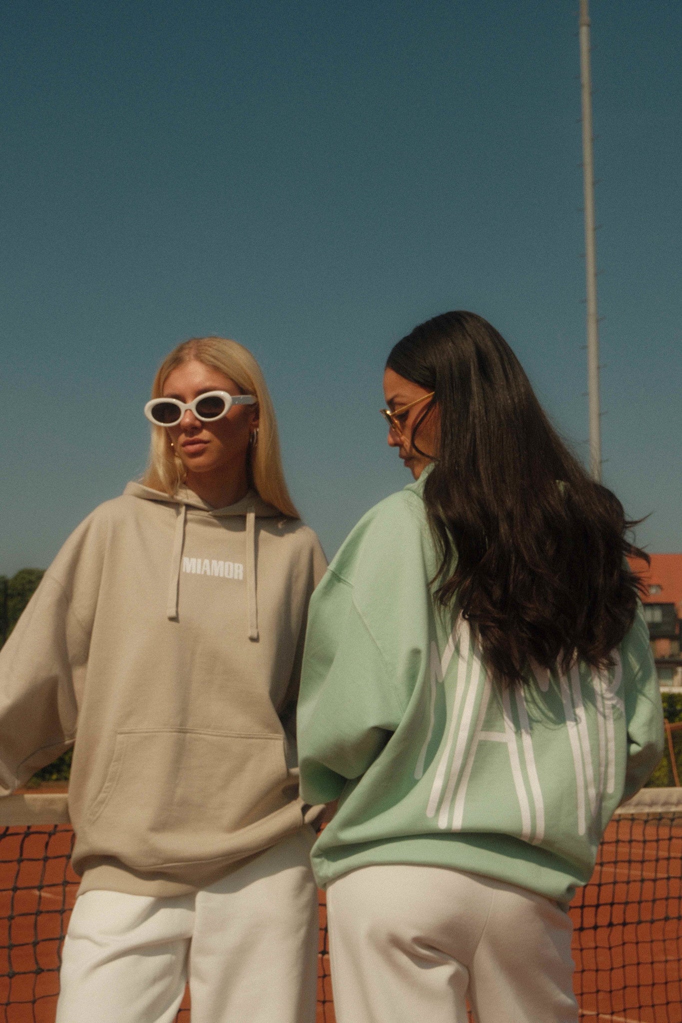 Miamor Supreme unisex hoodie - zandsteen