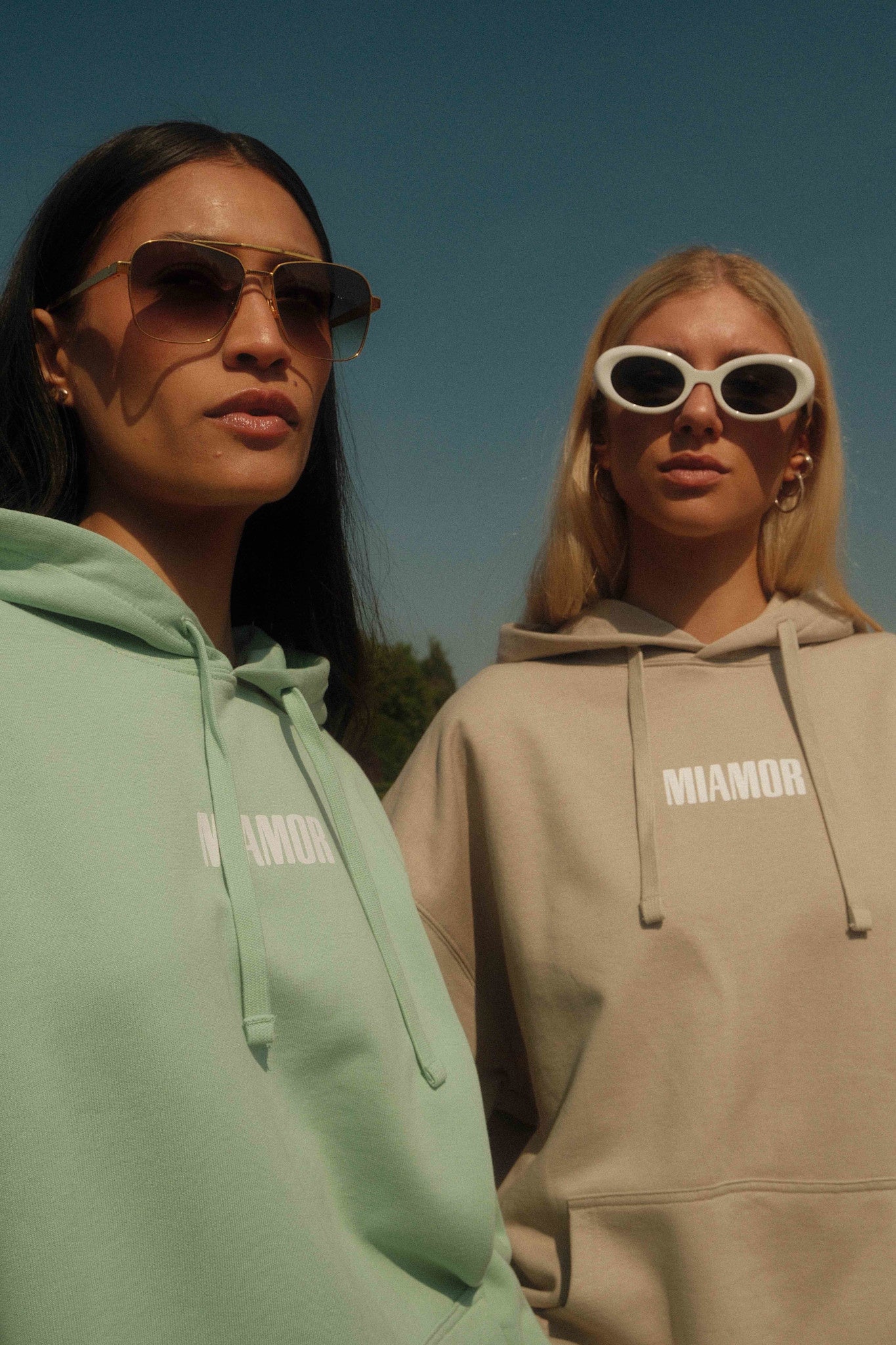 Miamor Supreme unisex hoodie - zandsteen