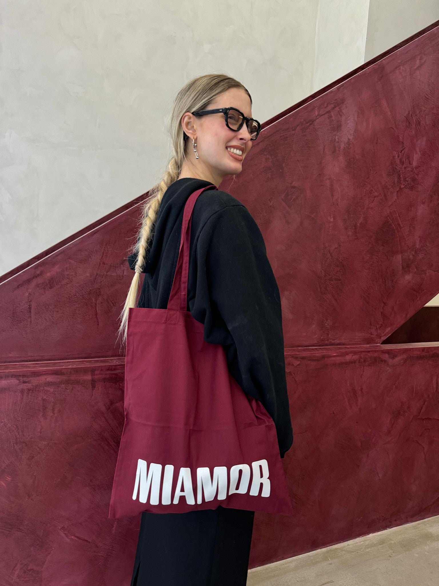 Miamor draagtas bordeauxrood