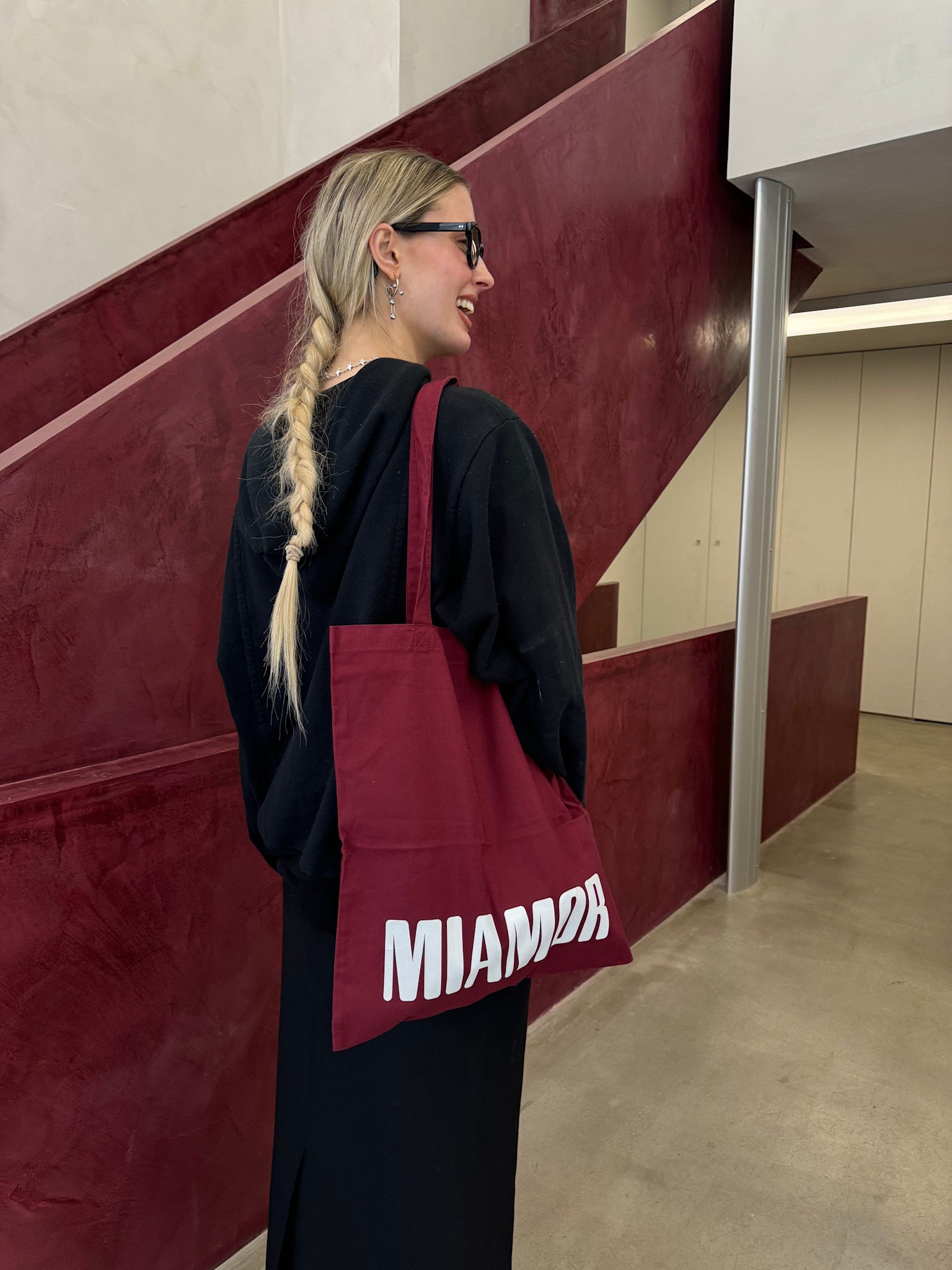 Miamor draagtas bordeauxrood