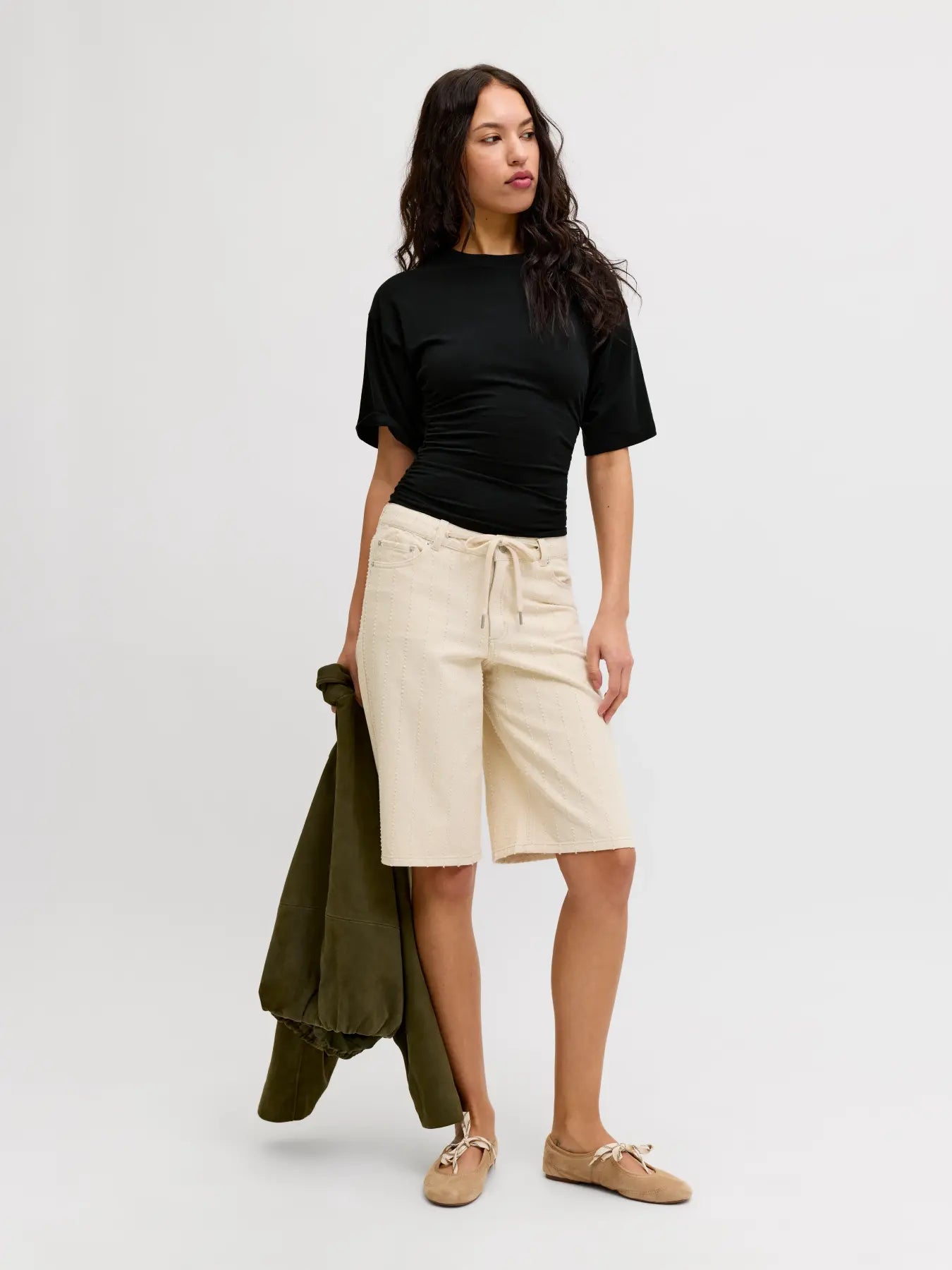 JXELORA TEE - BLACK