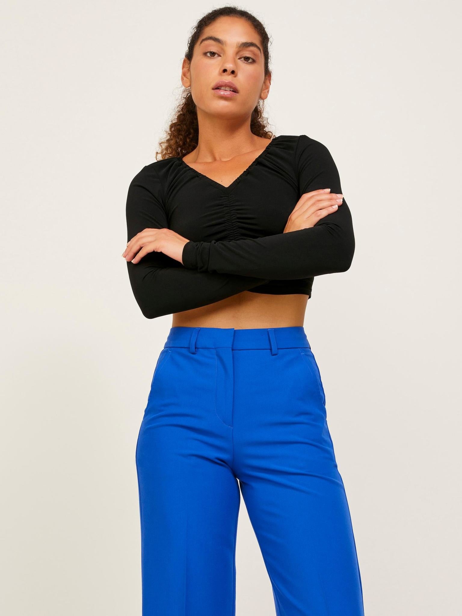 JXMELIKA LS CROP TEE - BLACK