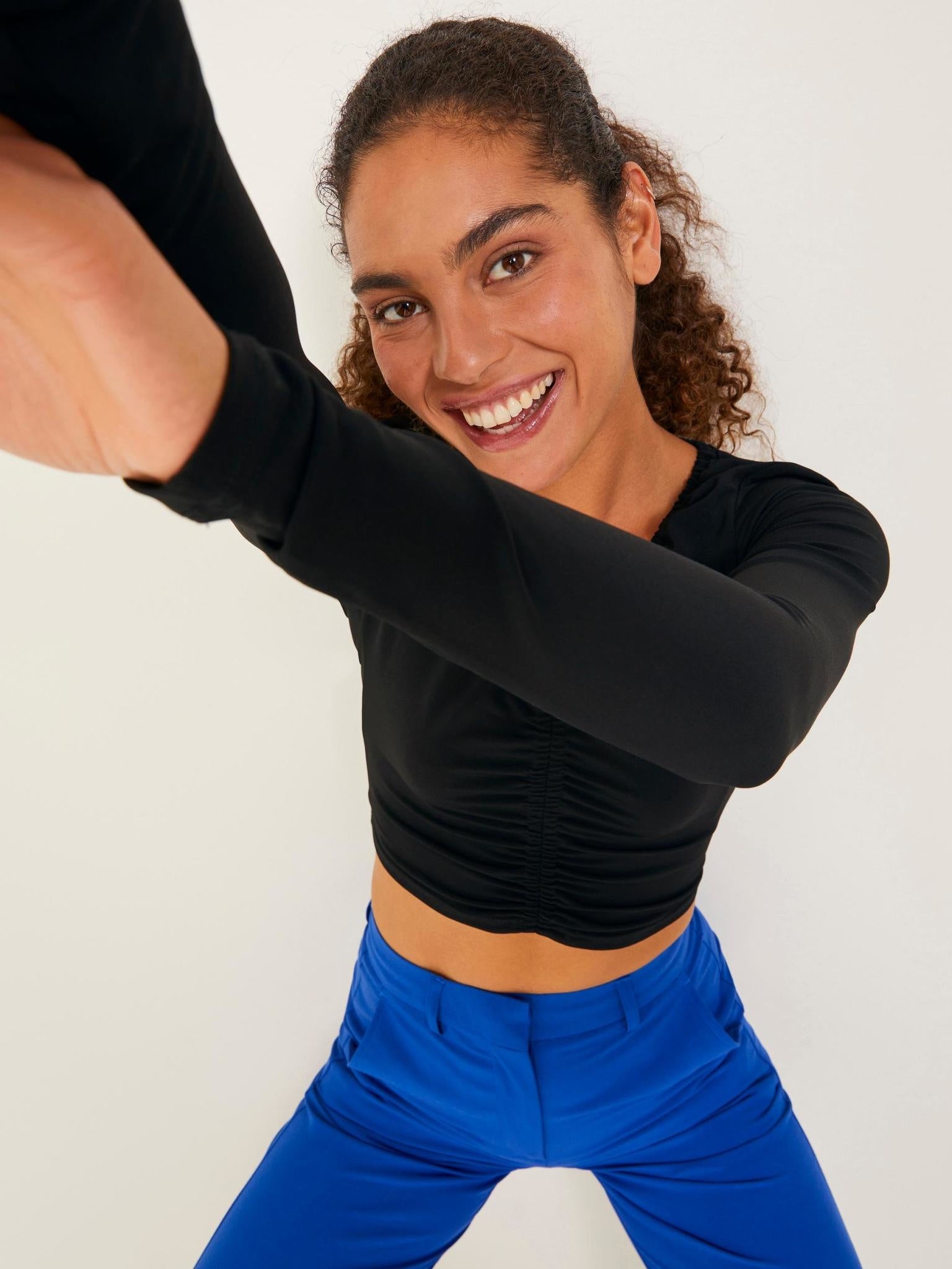 JXMELIKA LS CROP TEE - BLACK