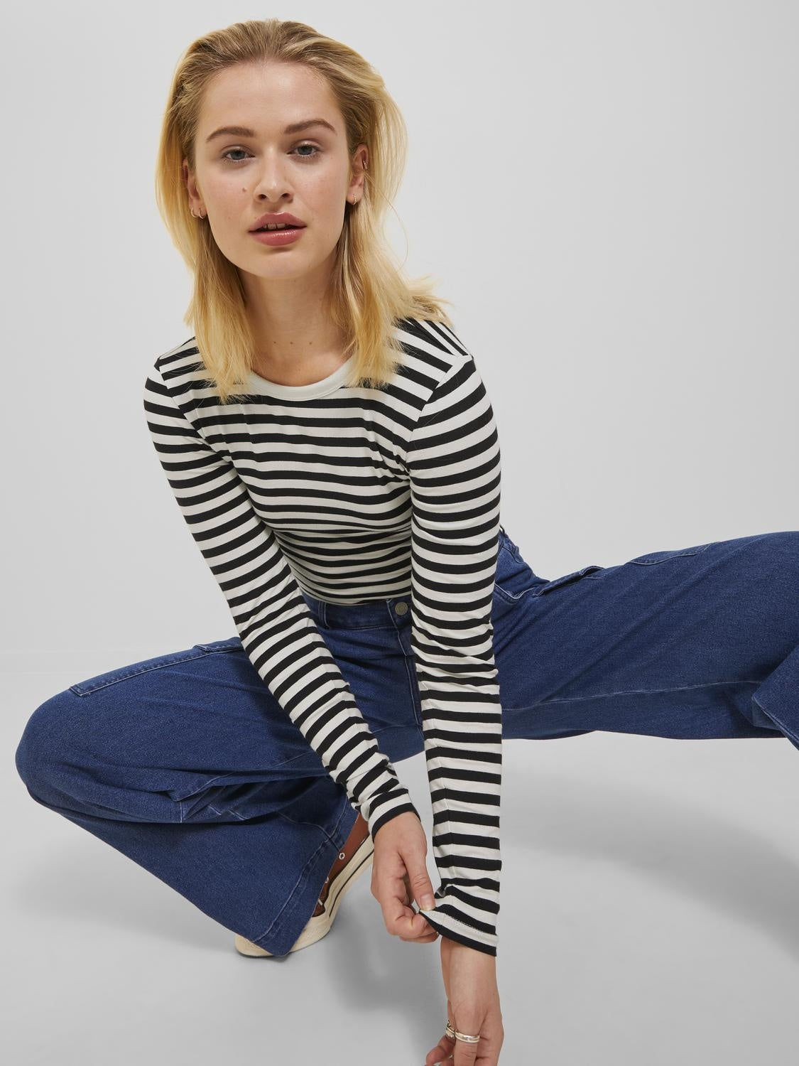 JXCELINE GIGI LS SOLID STRIPE TEE - BL&WH