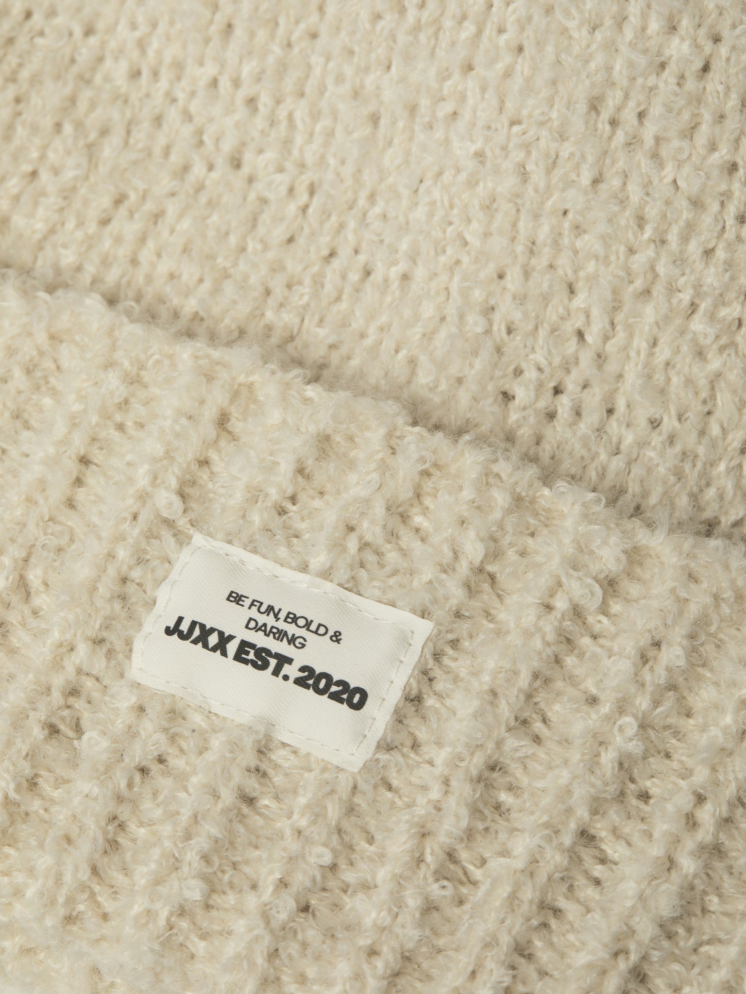JXMARLEE BOUCLE BEANIE - VANILLE ICE