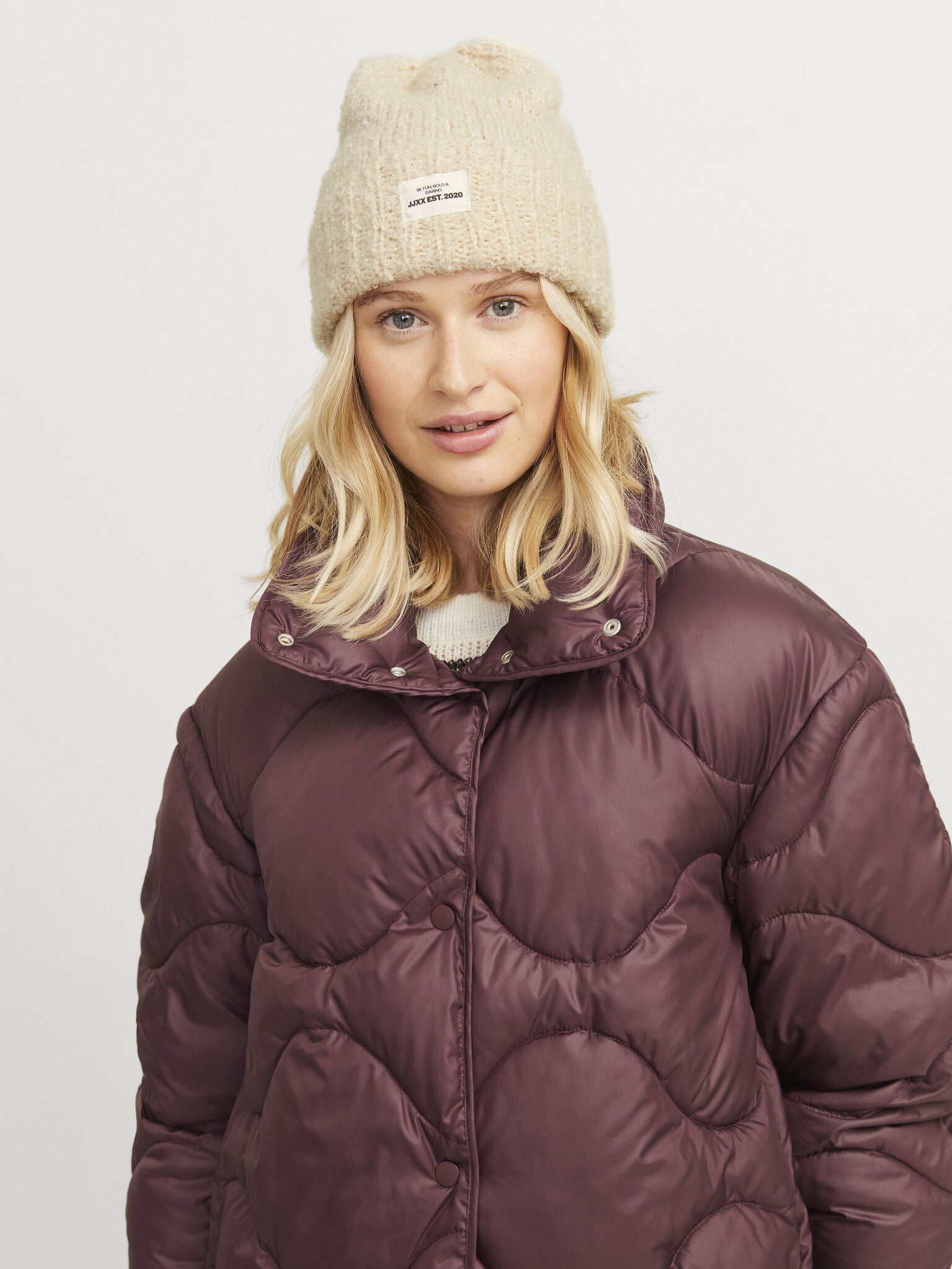 JXMARLEE BOUCLE BEANIE - VANILLE ICE