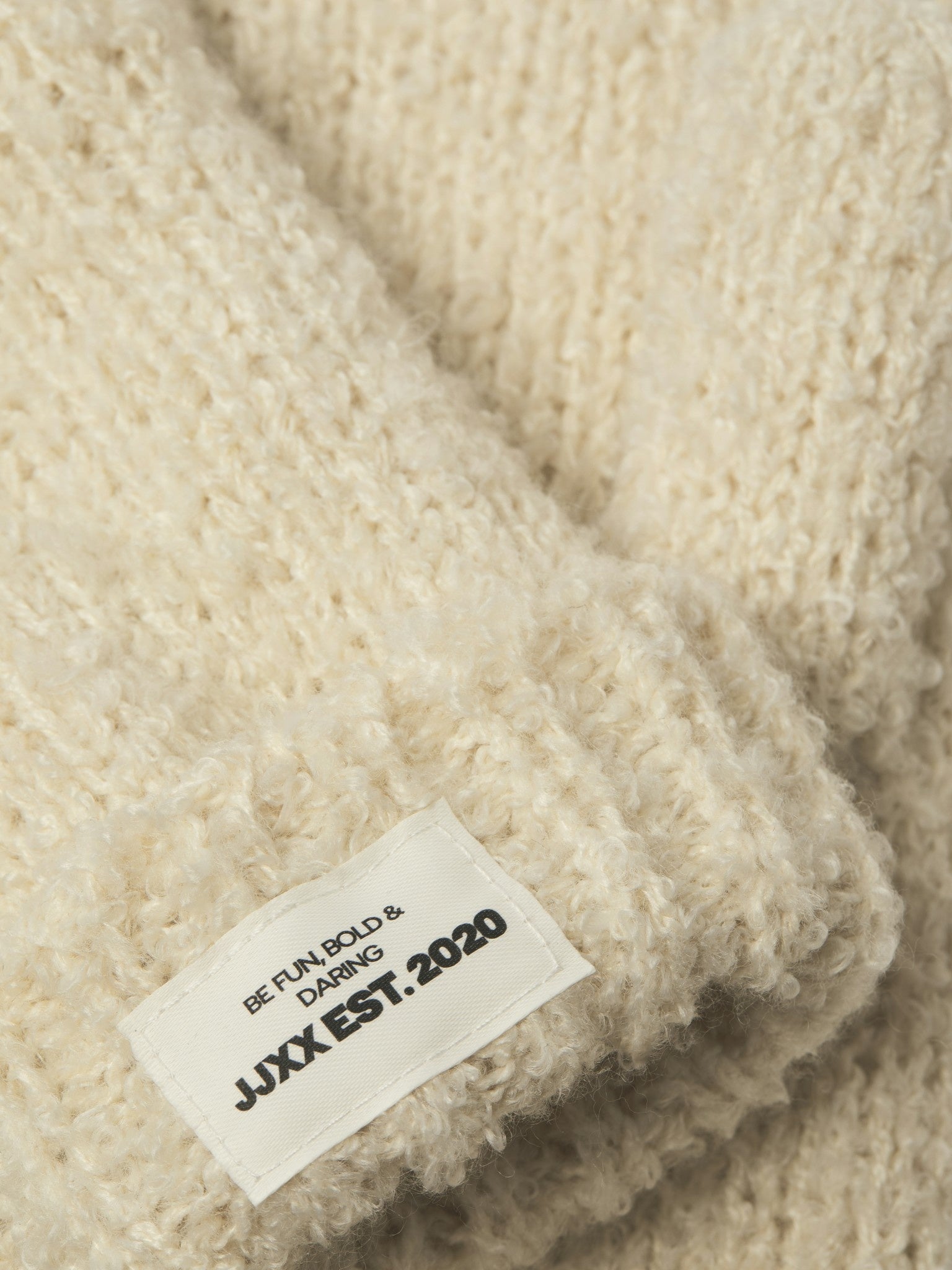 JXMARLEE BOUCLE MITTENS - VANILLA ICE
