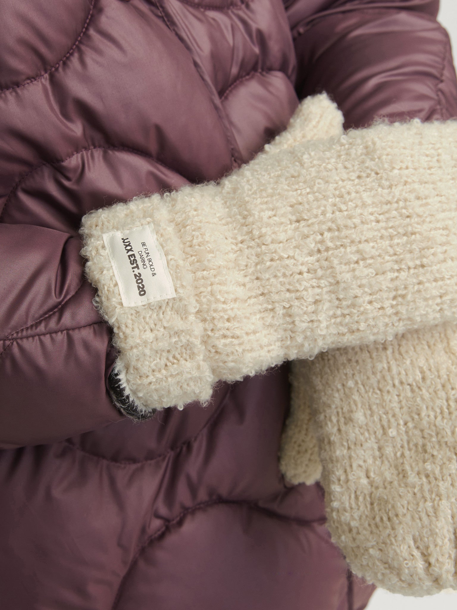 JXMARLEE BOUCLE MITTENS - VANILLA ICE