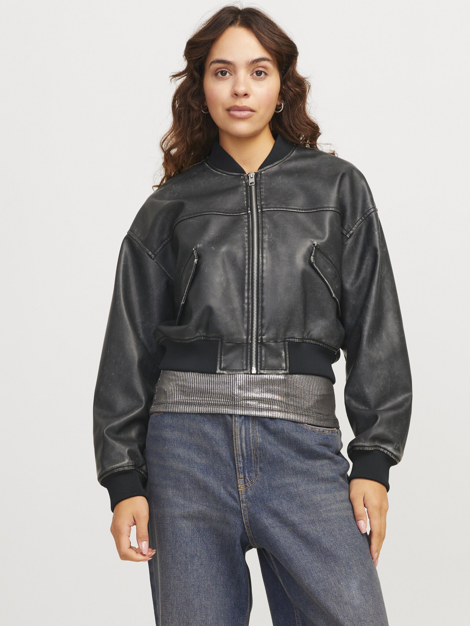 JXTORA BOMBER JACKET - BLACK