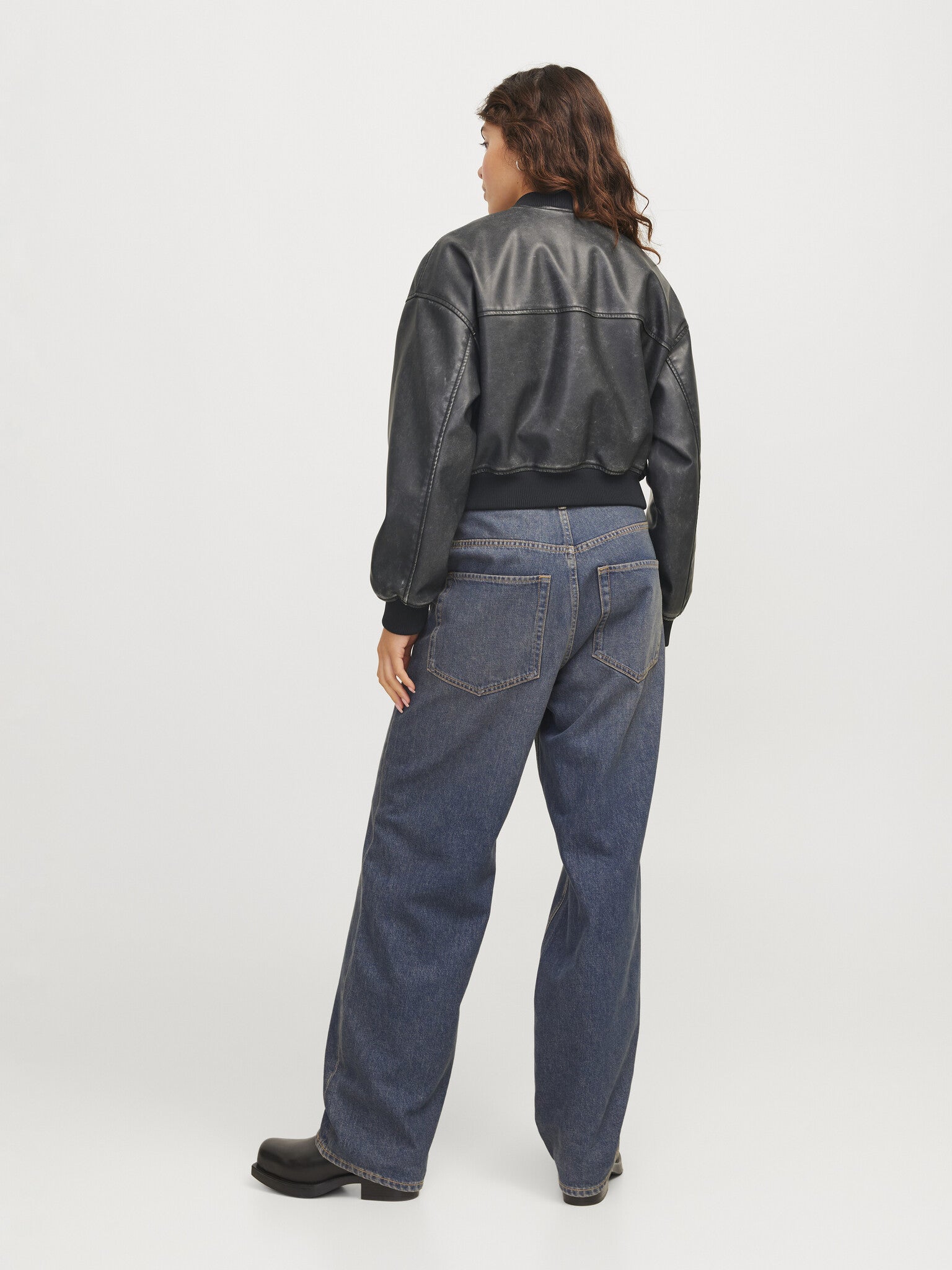 JXTORA BOMBER JACKET - BLACK