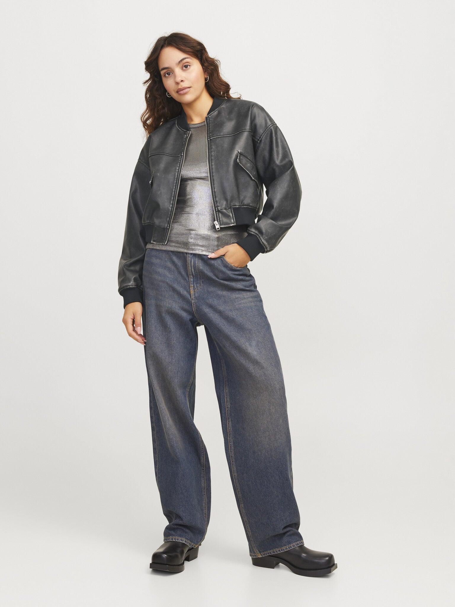 JXTORA BOMBER JACKET - BLACK