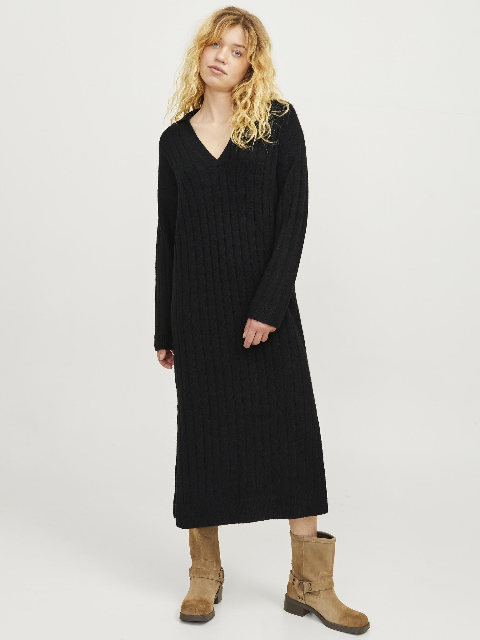 JXOZZY DIVERSE POLO NECK DRESS - BLACK