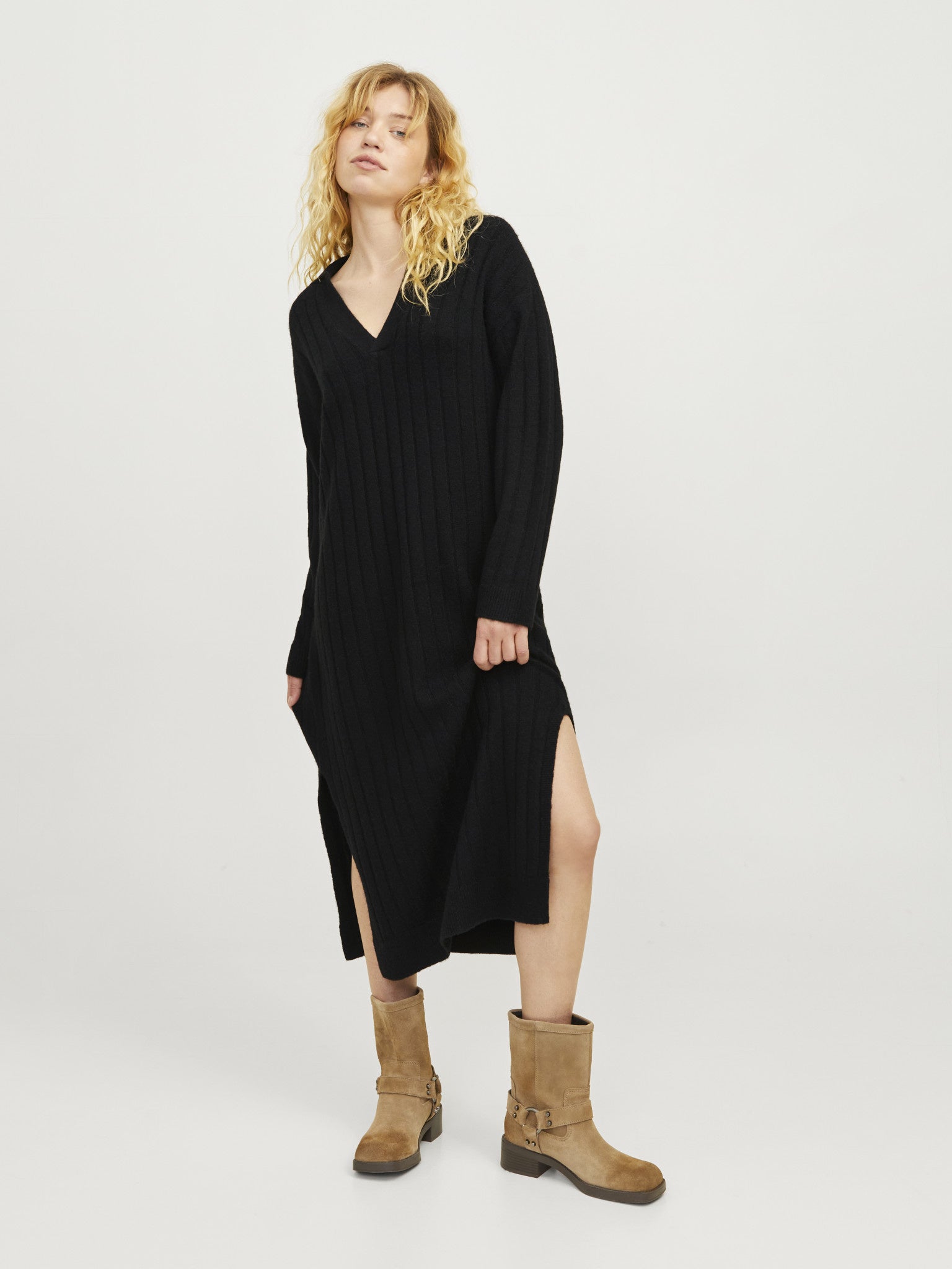 JXOZZY DIVERSE POLO NECK DRESS - BLACK