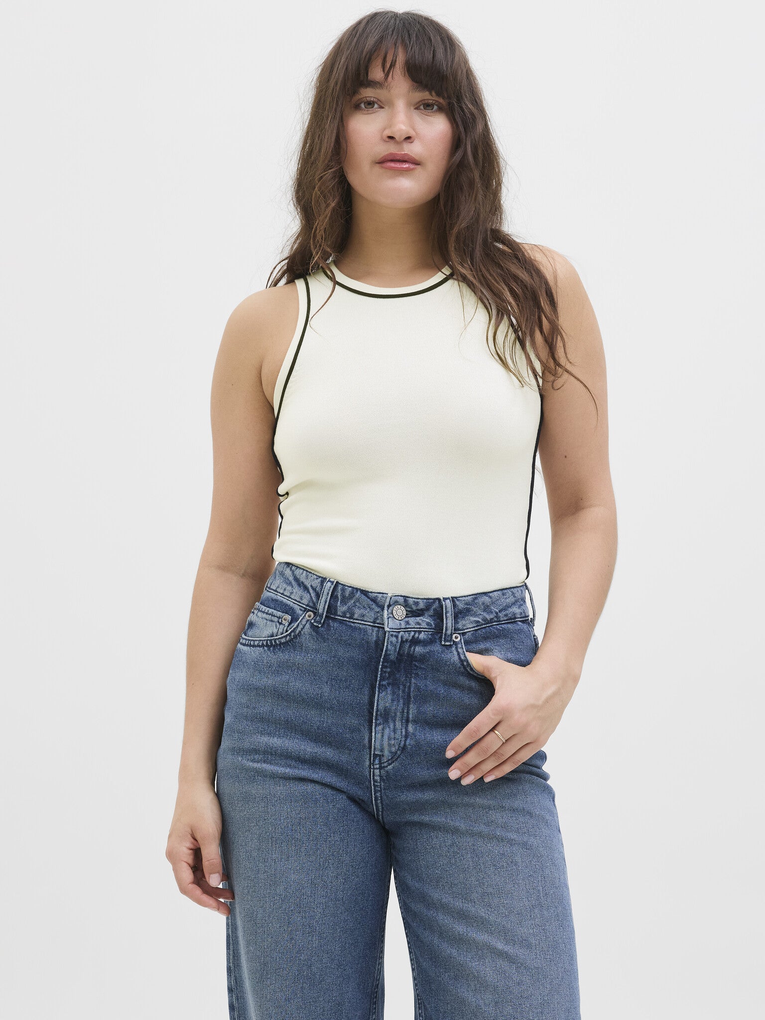 JXEVELYN COMFY PIPING KNIT TOP - VANILLA