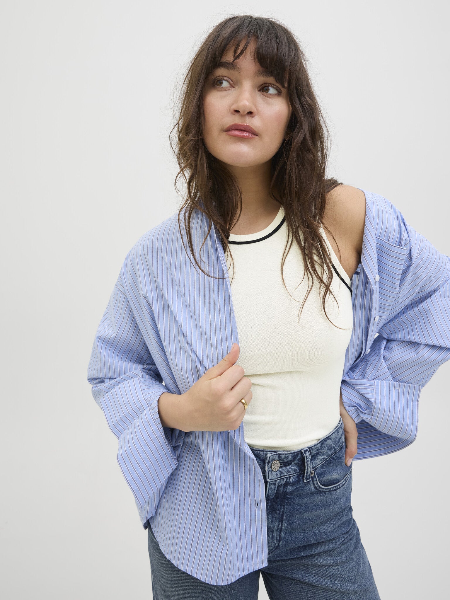 JXEVELYN COMFY PIPING KNIT TOP - VANILLA