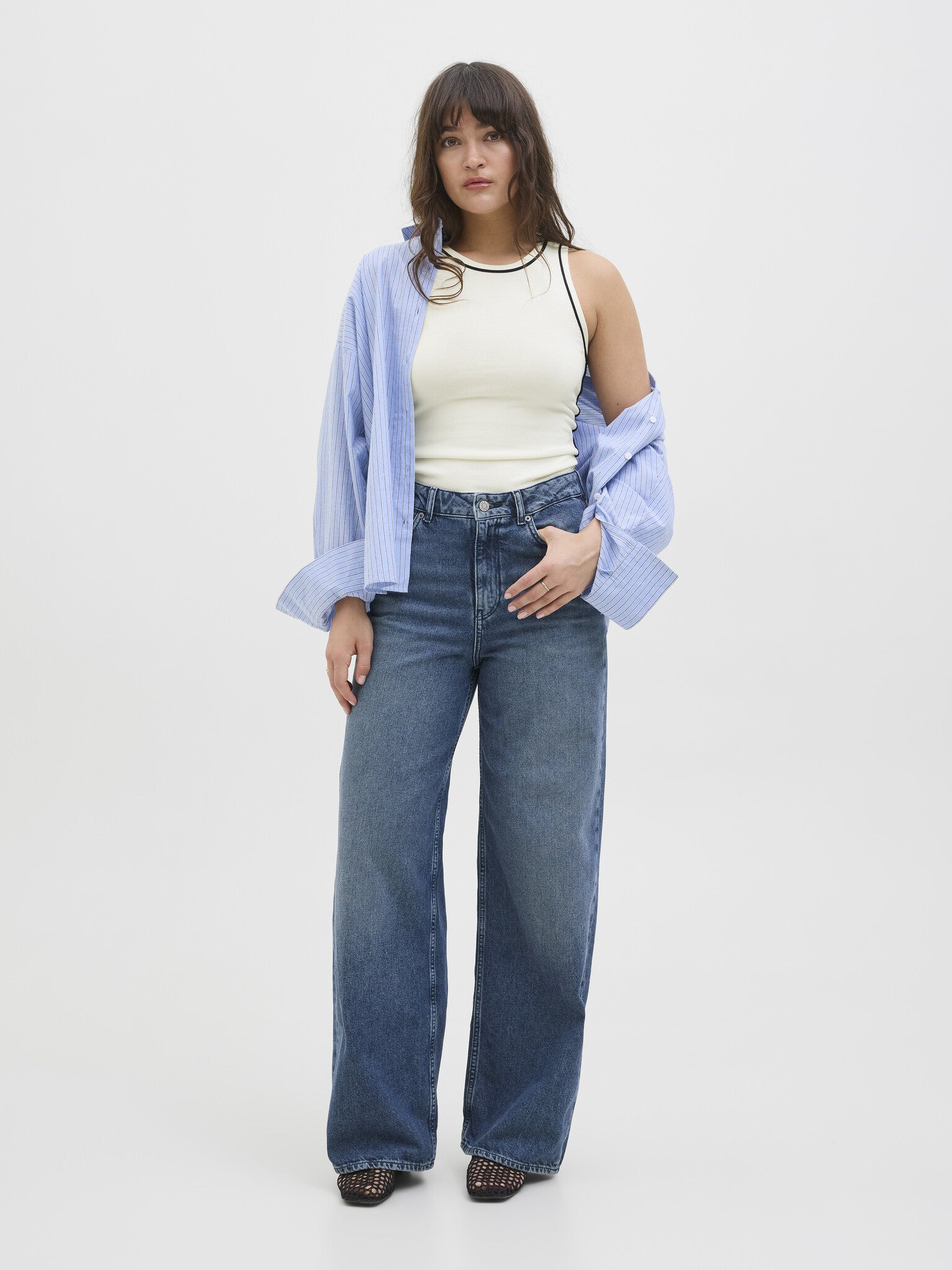 JXEVELYN COMFY PIPING KNIT TOP - VANILLA