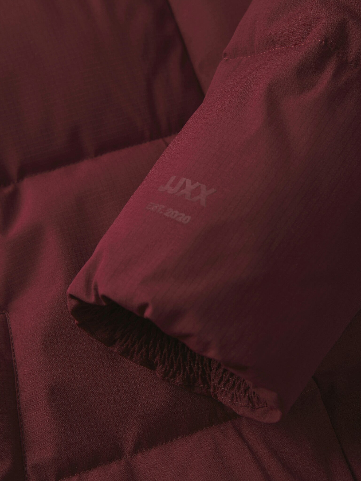 JXGLOBAL PUFFER JACKET - CABERNET